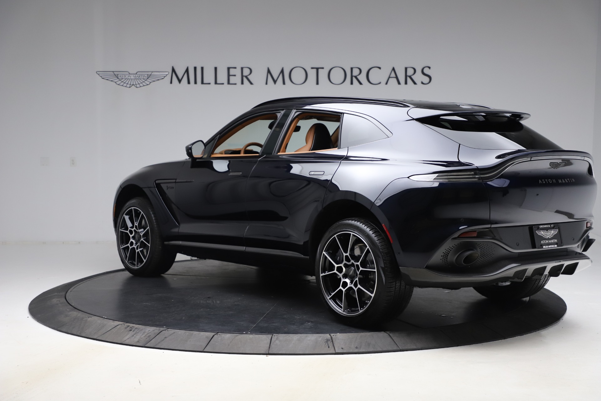 New 2021 Aston Martin DBX | St. Petersburg, FL