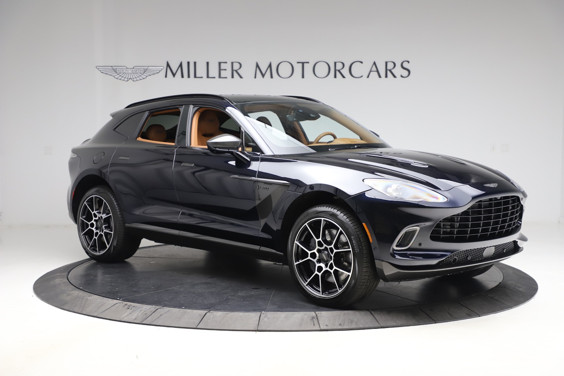 New 2021 Aston Martin DBX | St. Petersburg, FL