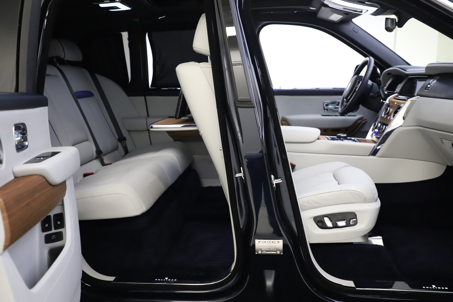 Used 2019 Rolls-Royce Cullinan | St. Petersburg, FL