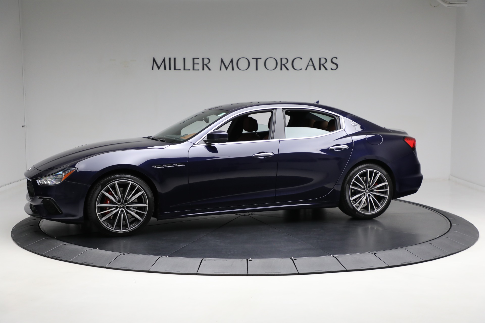 New 2021 Maserati Ghibli S Q4 | St. Petersburg, FL