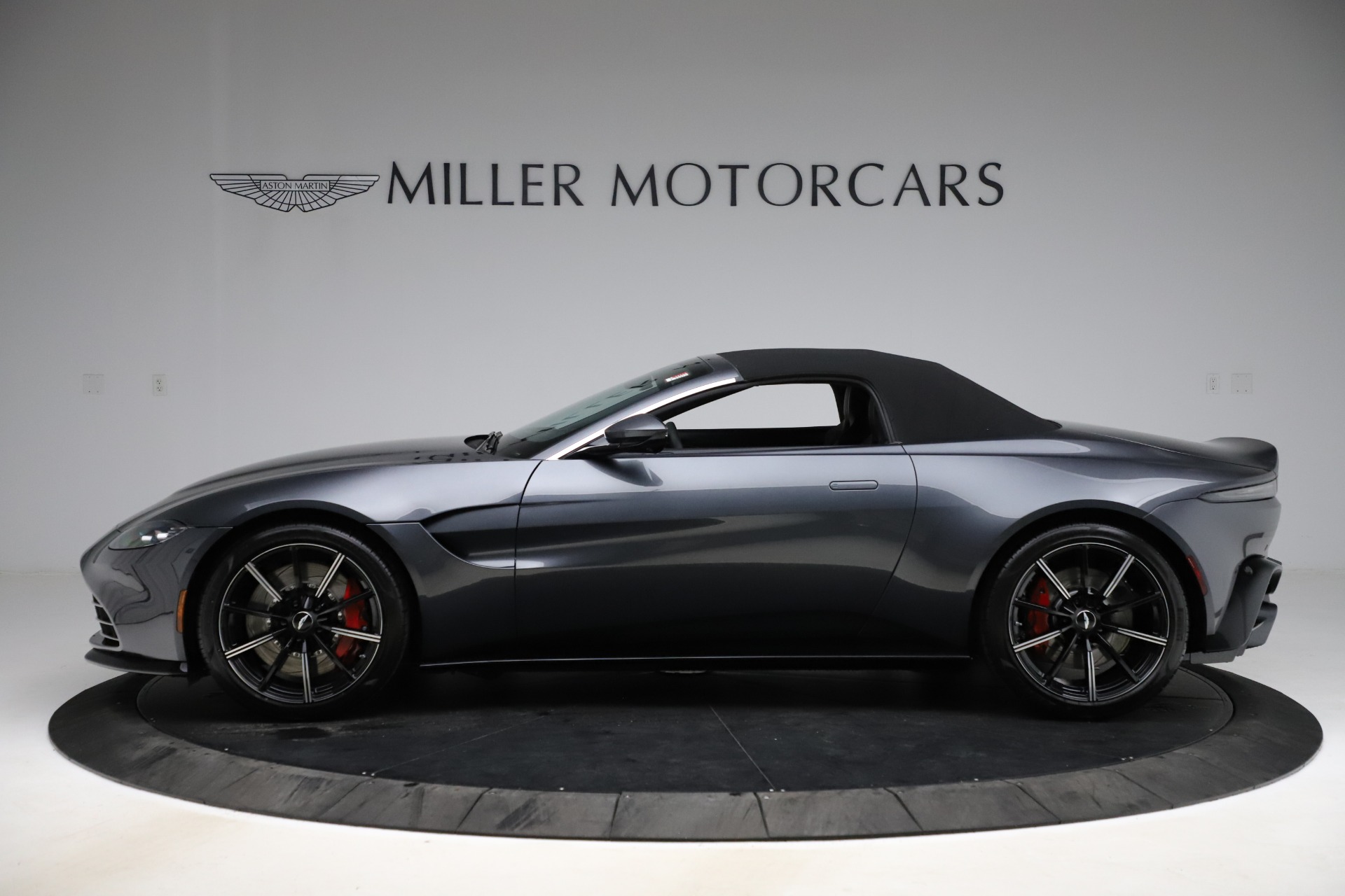 New 2021 Aston Martin Vantage Roadster Convertible | St. Petersburg, FL