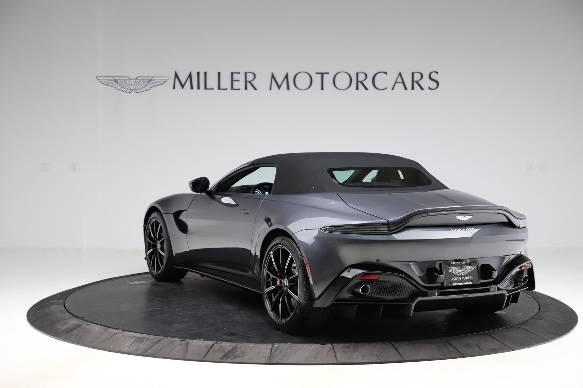 New 2021 Aston Martin Vantage Roadster Convertible | St. Petersburg, FL