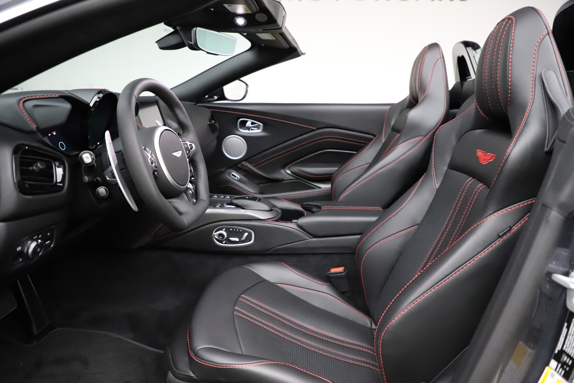 New 2021 Aston Martin Vantage Roadster Convertible | St. Petersburg, FL