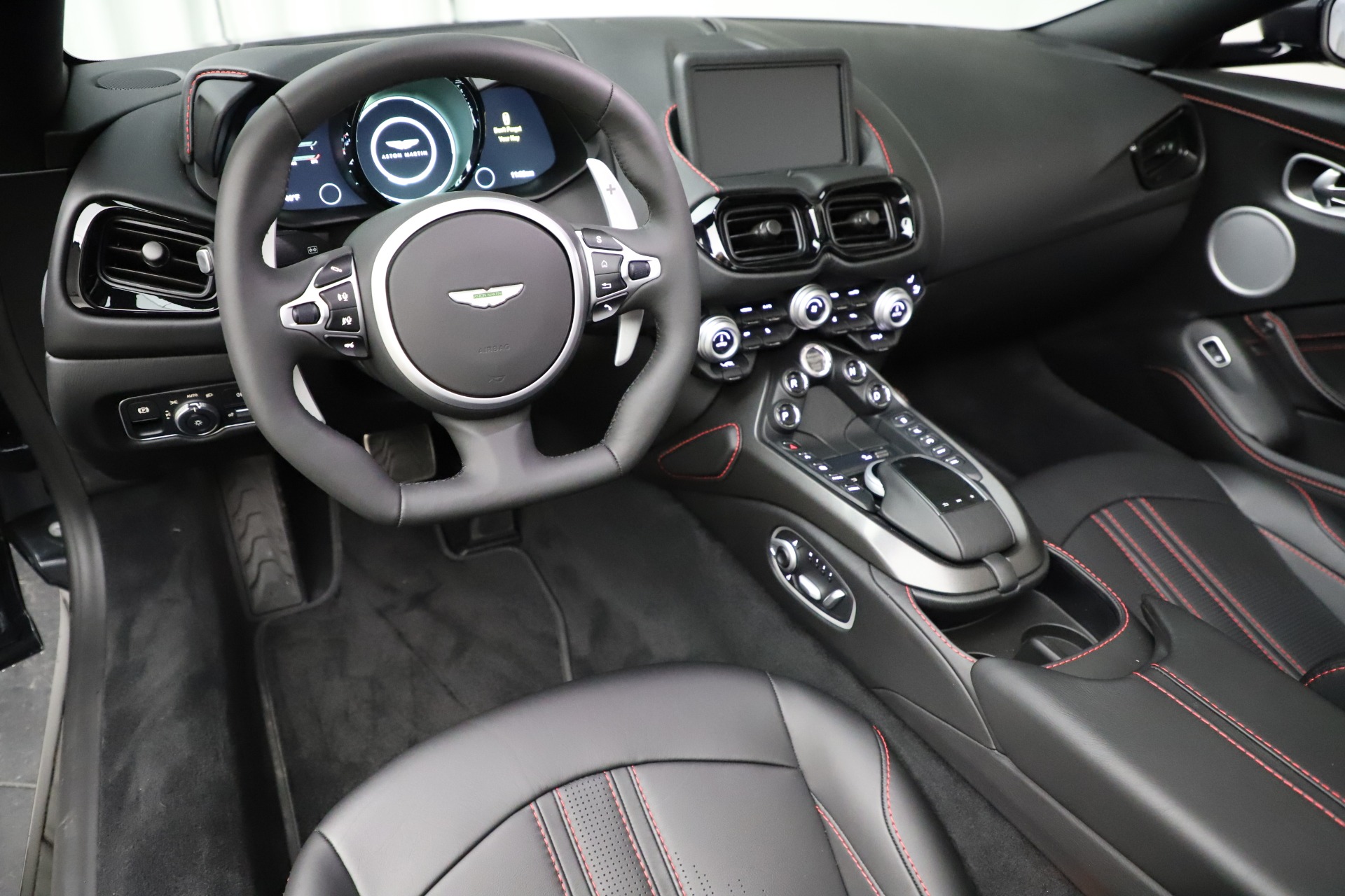 New 2021 Aston Martin Vantage Roadster Convertible | St. Petersburg, FL