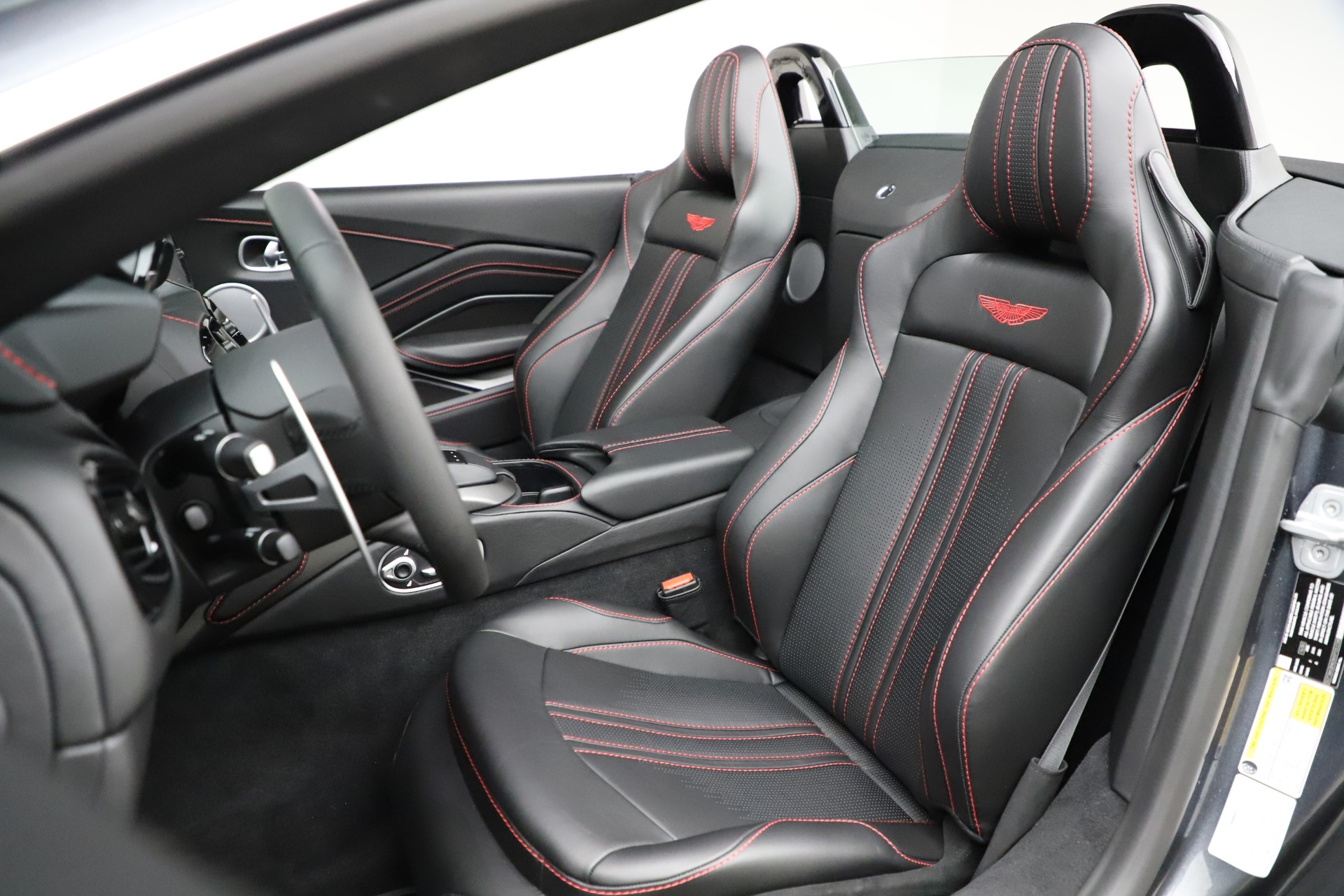 New 2021 Aston Martin Vantage Roadster Convertible | St. Petersburg, FL