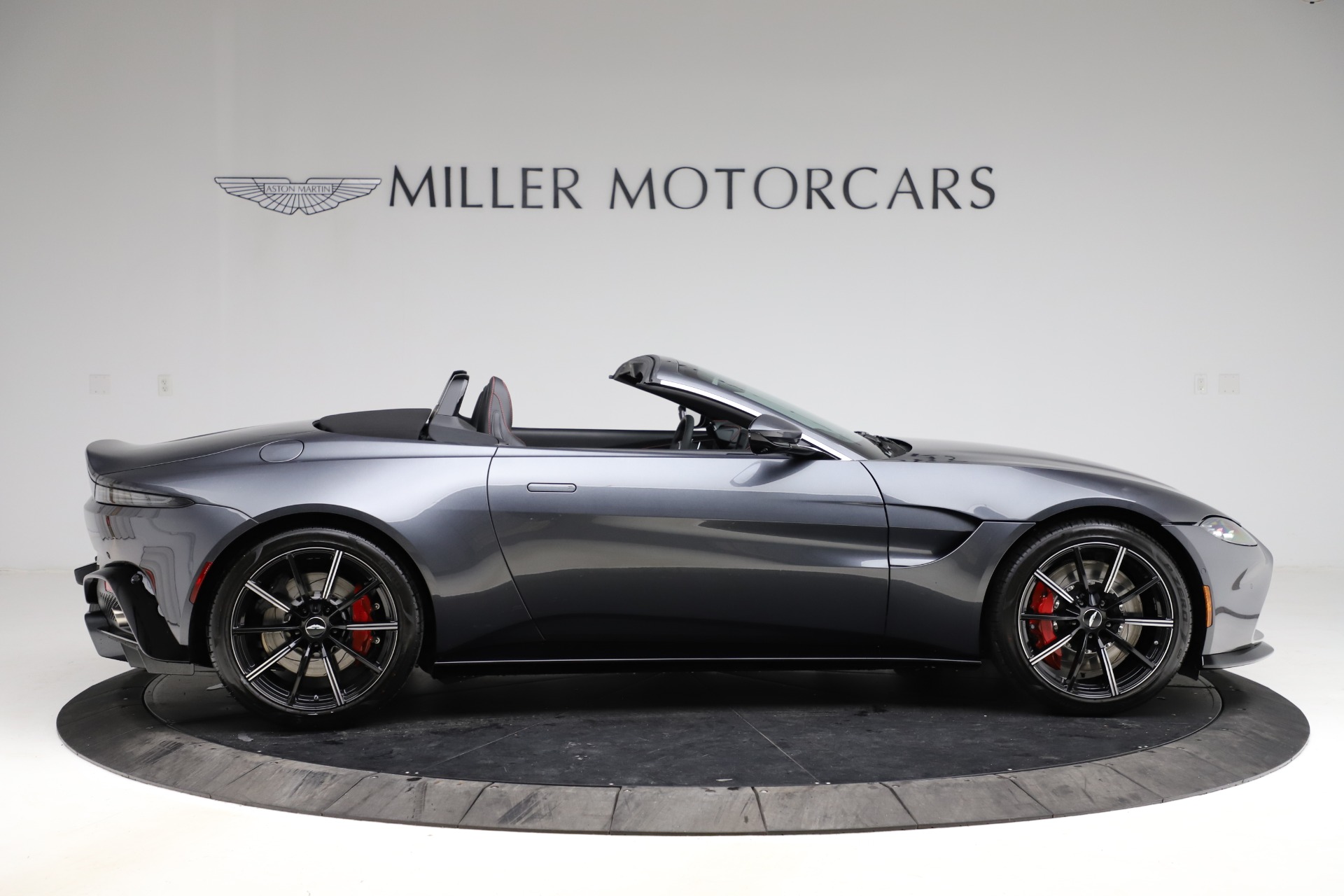 New 2021 Aston Martin Vantage Roadster Convertible | St. Petersburg, FL