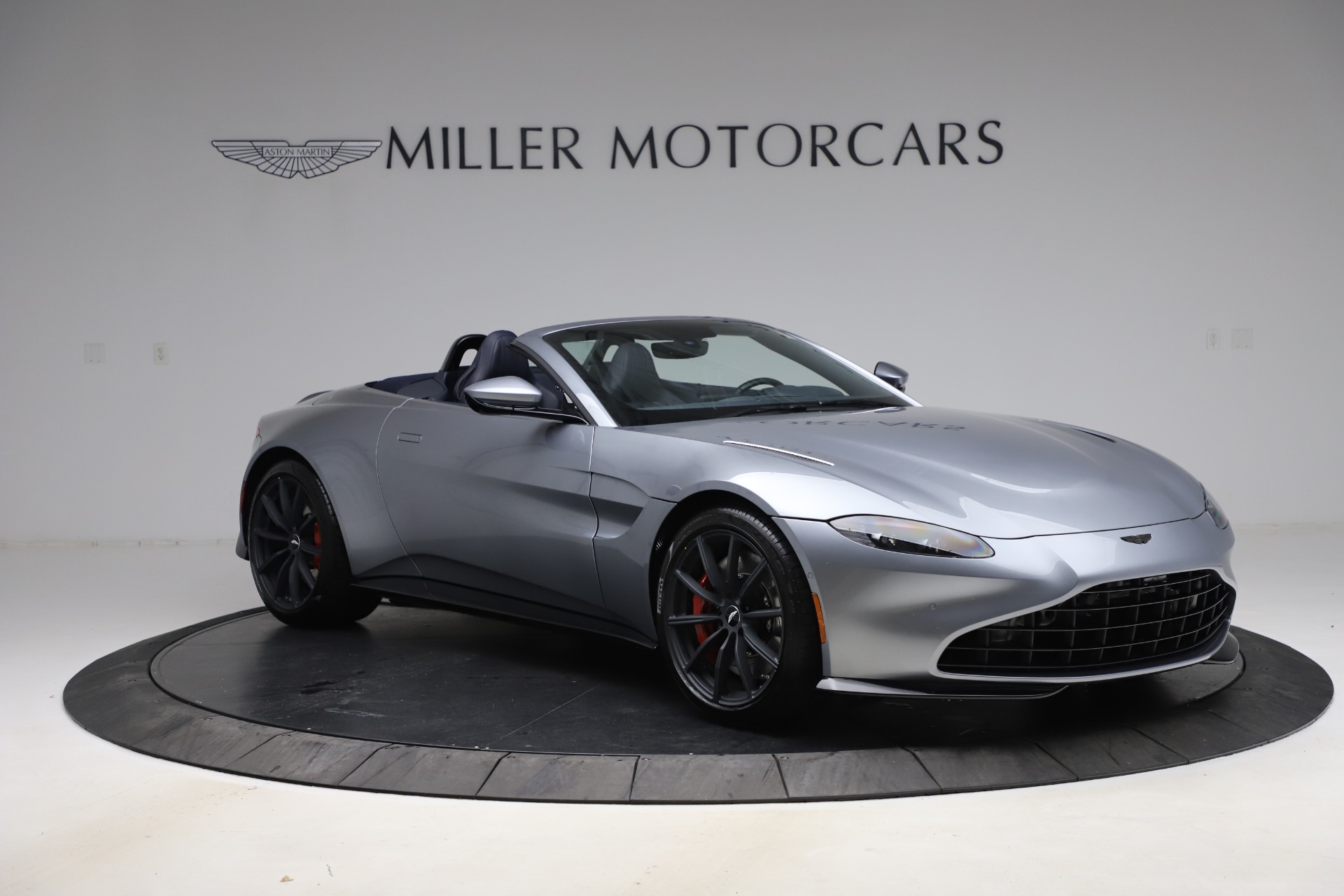 New 2021 Aston Martin Vantage Roadster Convertible | St. Petersburg, FL