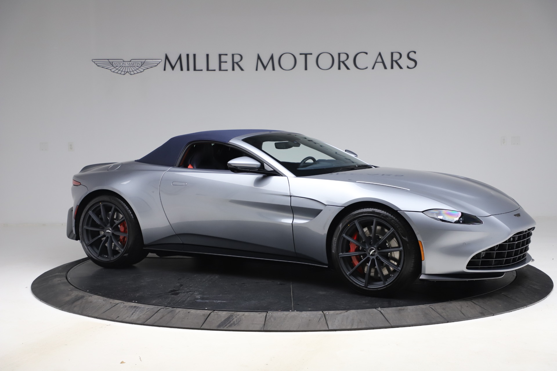 New 2021 Aston Martin Vantage Roadster Convertible | St. Petersburg, FL