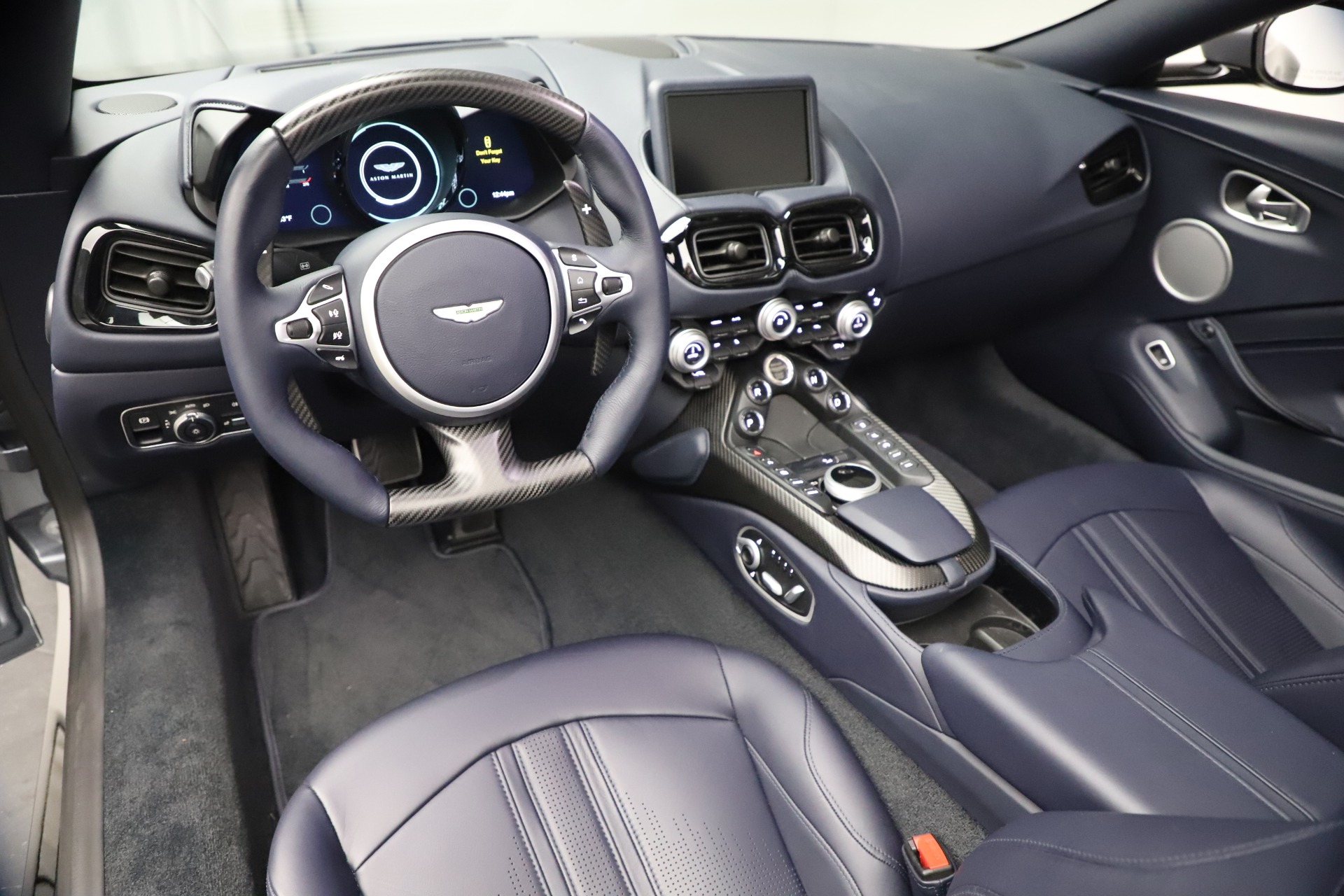 New 2021 Aston Martin Vantage Roadster Convertible | St. Petersburg, FL