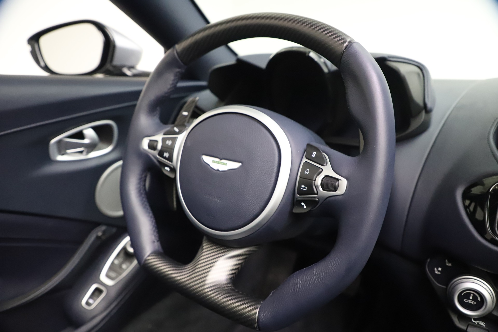 New 2021 Aston Martin Vantage Roadster Convertible | St. Petersburg, FL