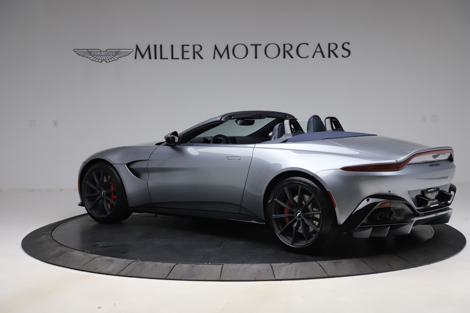 New 2021 Aston Martin Vantage Roadster Convertible | St. Petersburg, FL