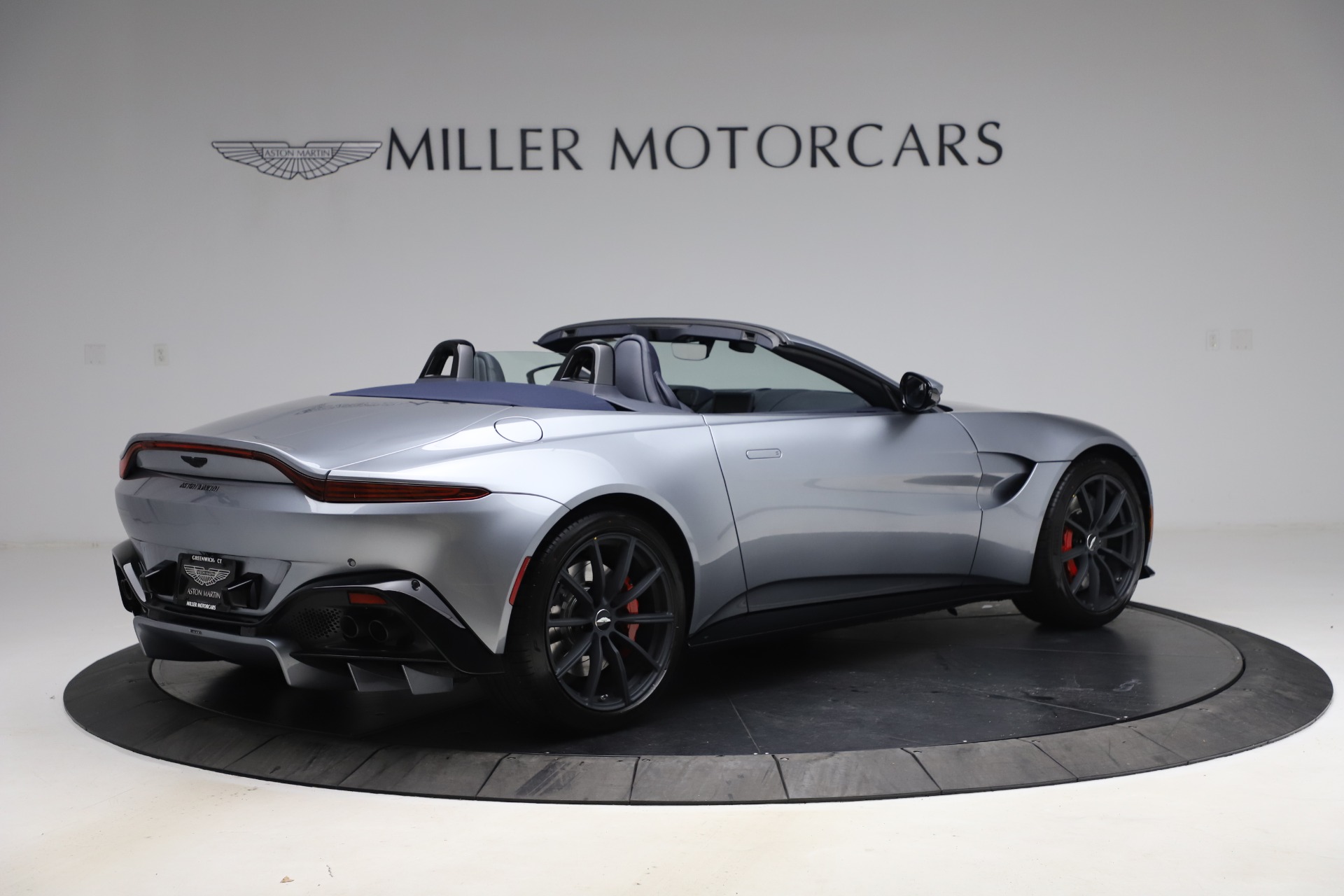 New 2021 Aston Martin Vantage Roadster Convertible | St. Petersburg, FL
