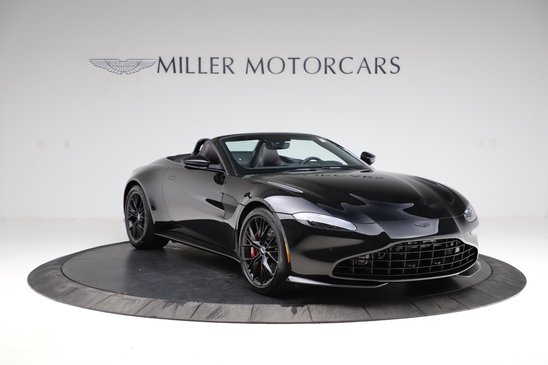 New 2021 Aston Martin Vantage Roadster | St. Petersburg, FL