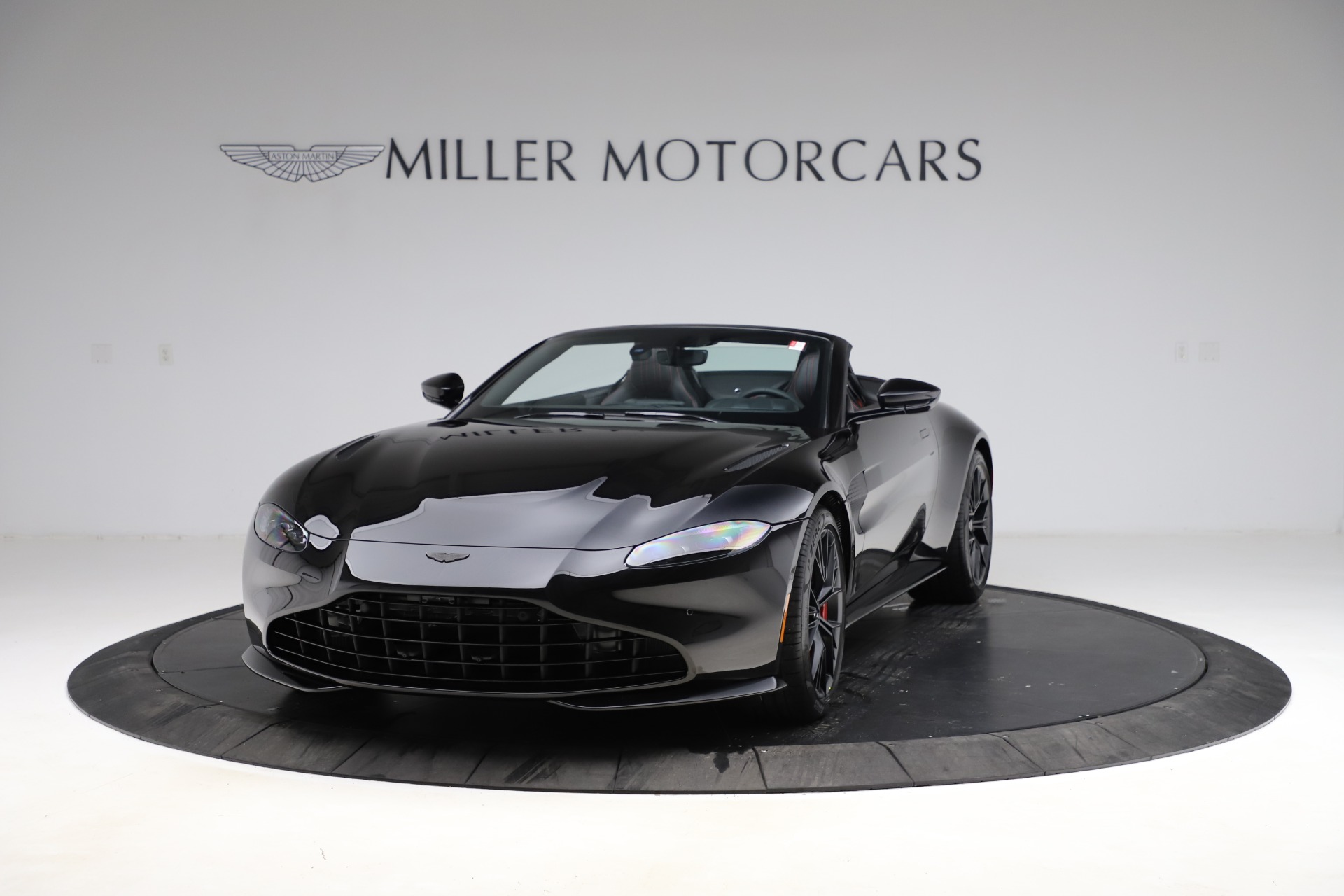 New 2021 Aston Martin Vantage Roadster | St. Petersburg, FL