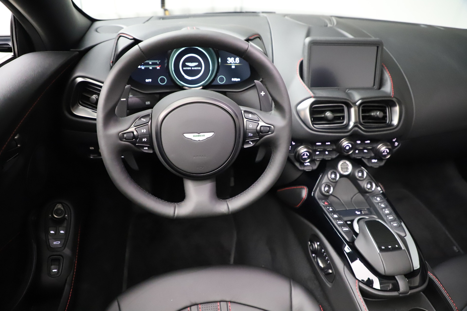 New 2021 Aston Martin Vantage Roadster | St. Petersburg, FL