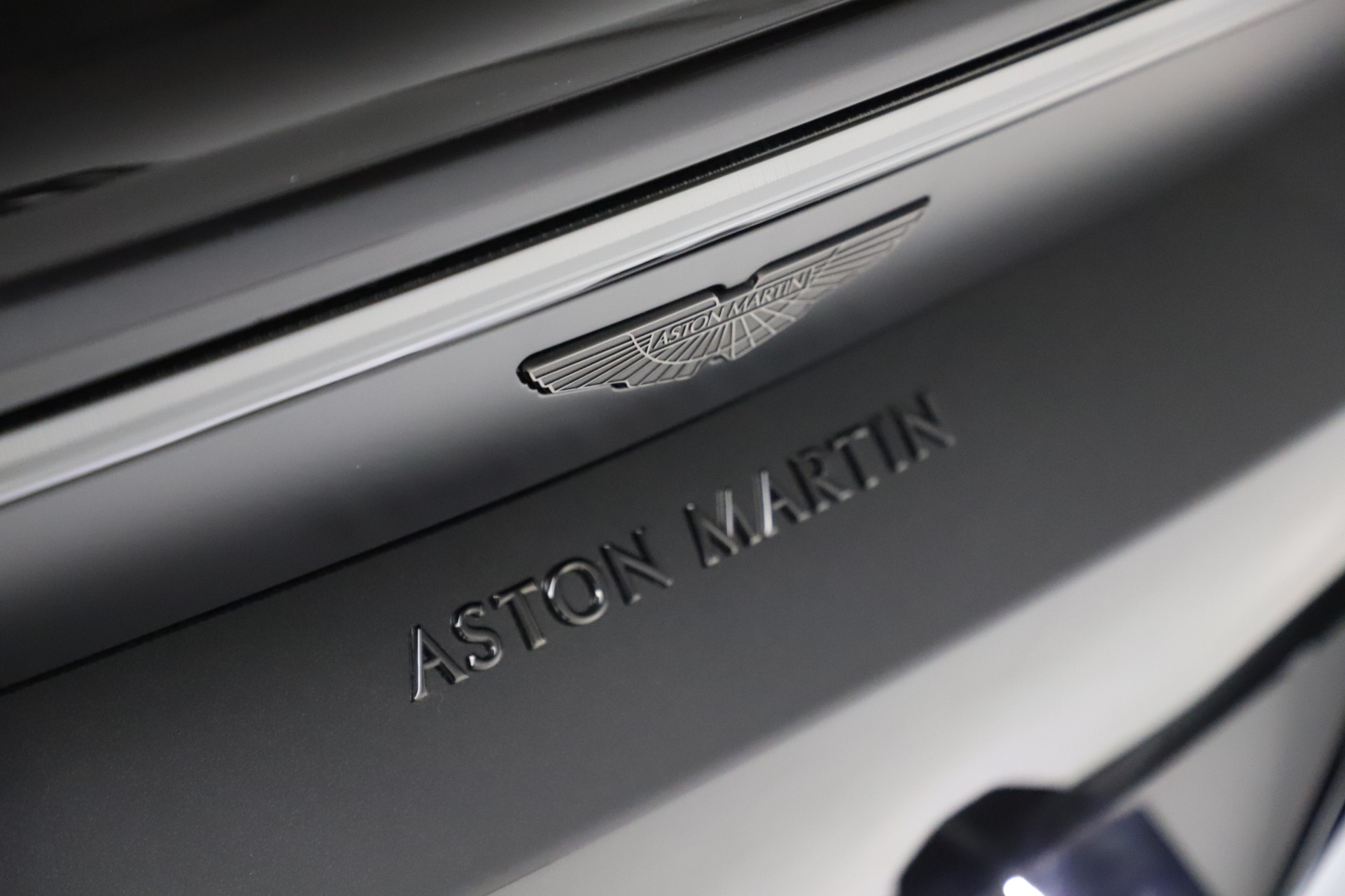 New 2021 Aston Martin Vantage Roadster | St. Petersburg, FL