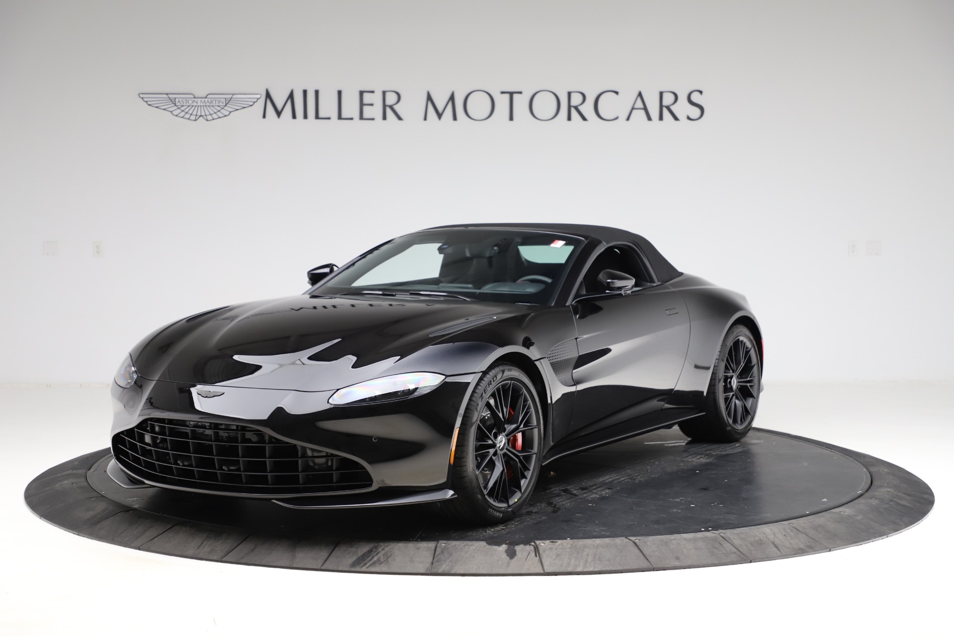 New 2021 Aston Martin Vantage Roadster | St. Petersburg, FL
