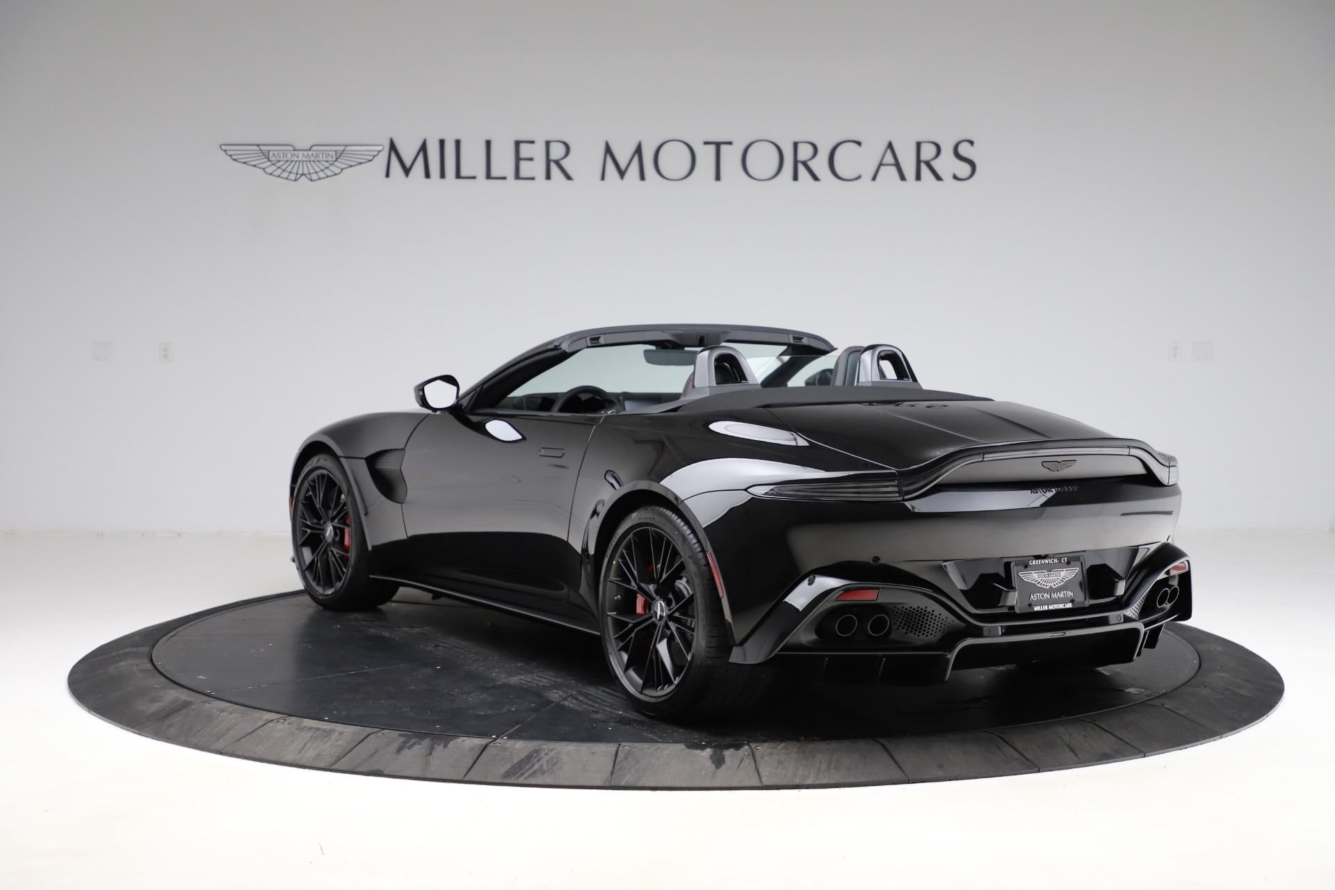 New 2021 Aston Martin Vantage Roadster | St. Petersburg, FL