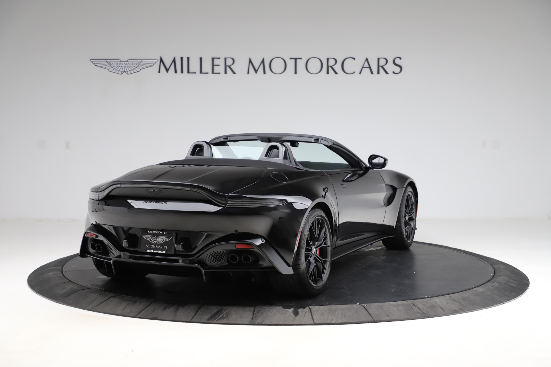 New 2021 Aston Martin Vantage Roadster | St. Petersburg, FL