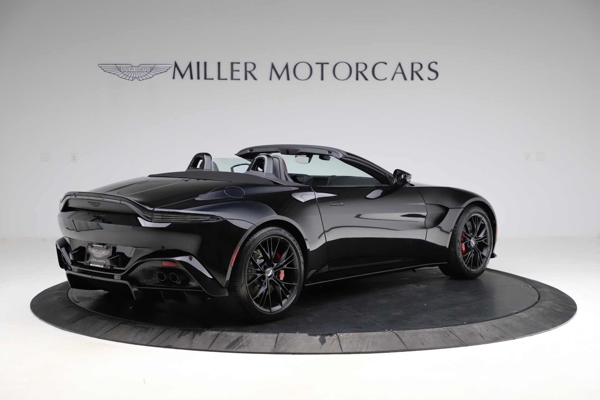 New 2021 Aston Martin Vantage Roadster | St. Petersburg, FL