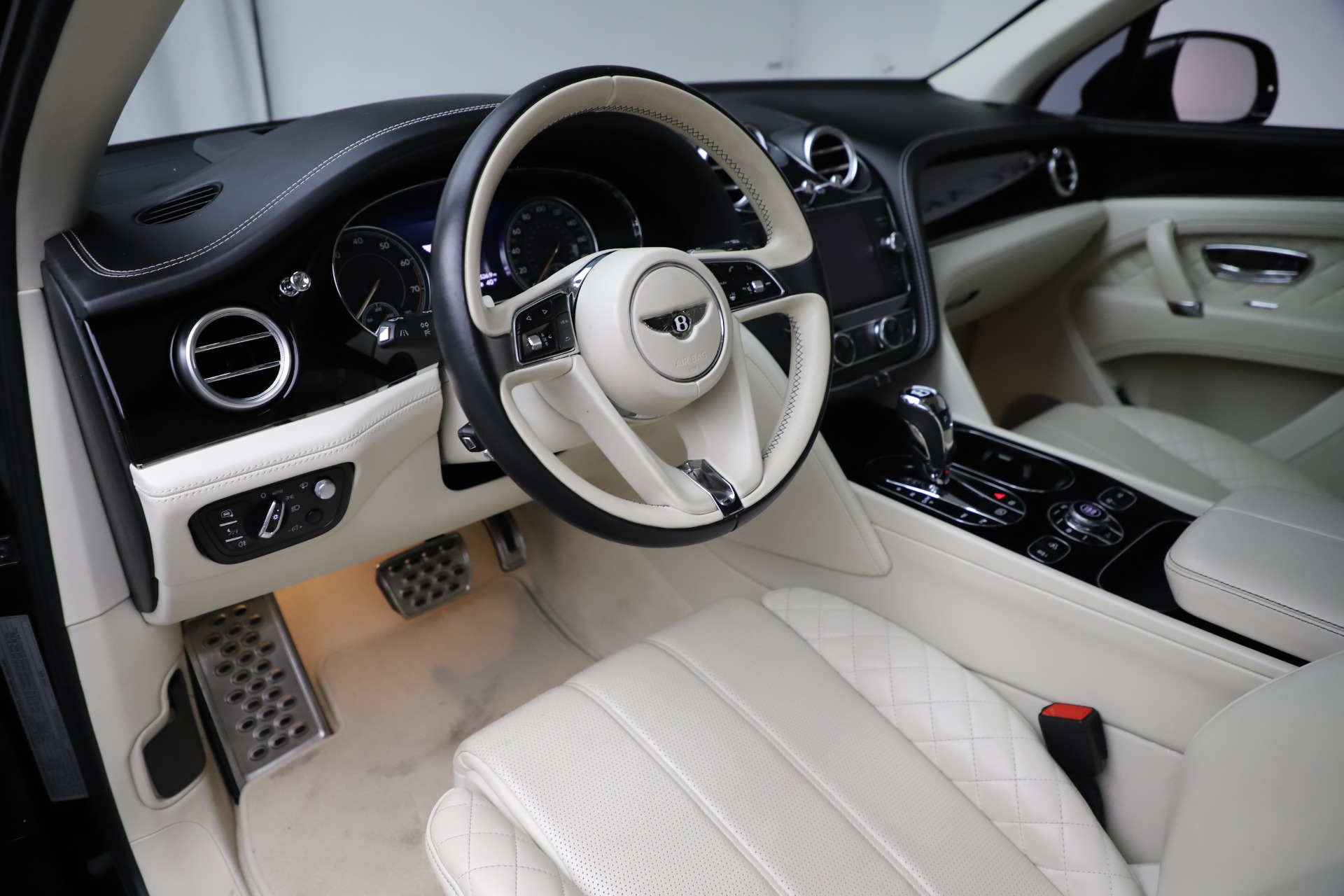 Used 2018 Bentley Bentayga W12 Signature | St. Petersburg, FL
