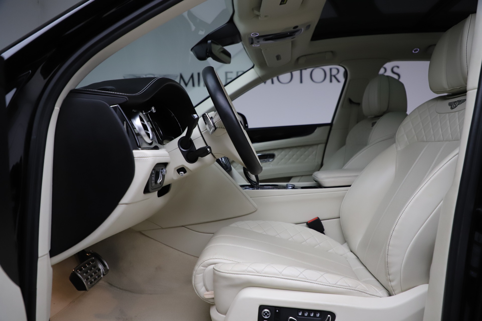 Used 2018 Bentley Bentayga W12 Signature | St. Petersburg, FL