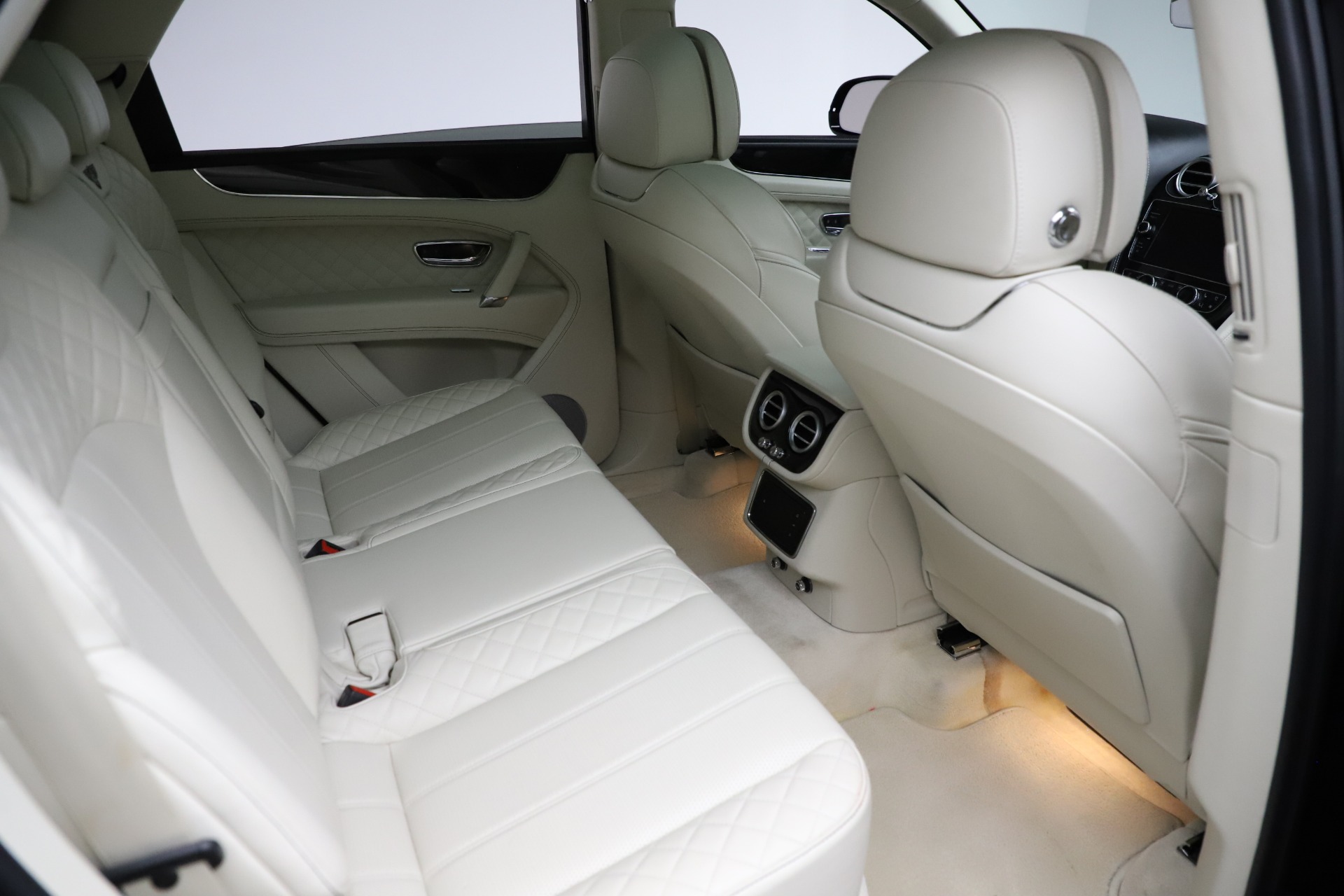 Used 2018 Bentley Bentayga W12 Signature | St. Petersburg, FL