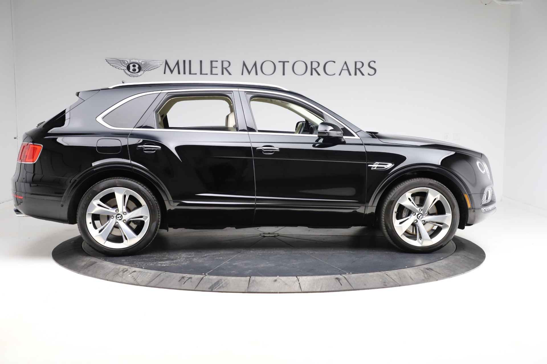 Used 2018 Bentley Bentayga W12 Signature | St. Petersburg, FL