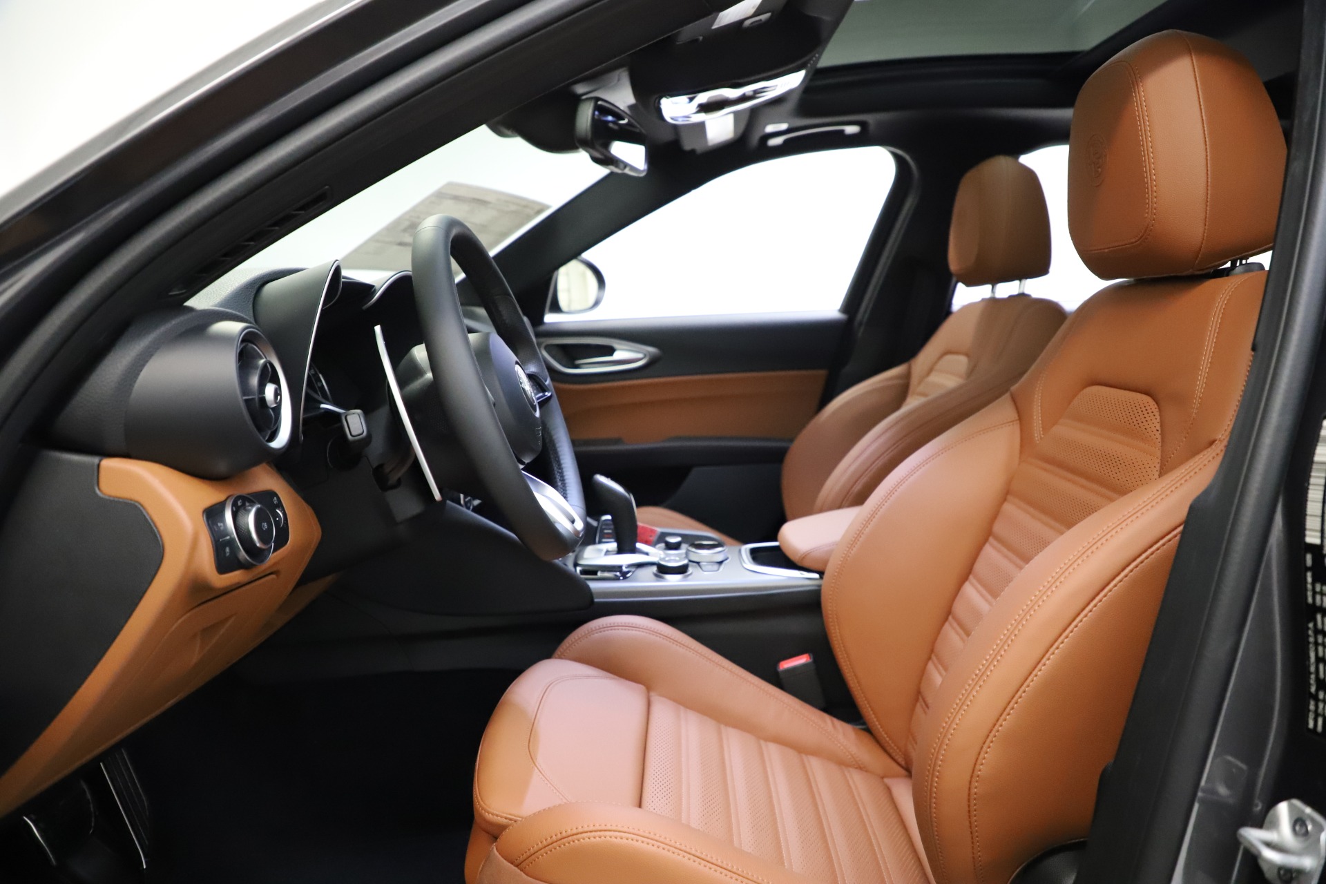 New 2021 Alfa Romeo Giulia Ti Sport Q4 | St. Petersburg, FL