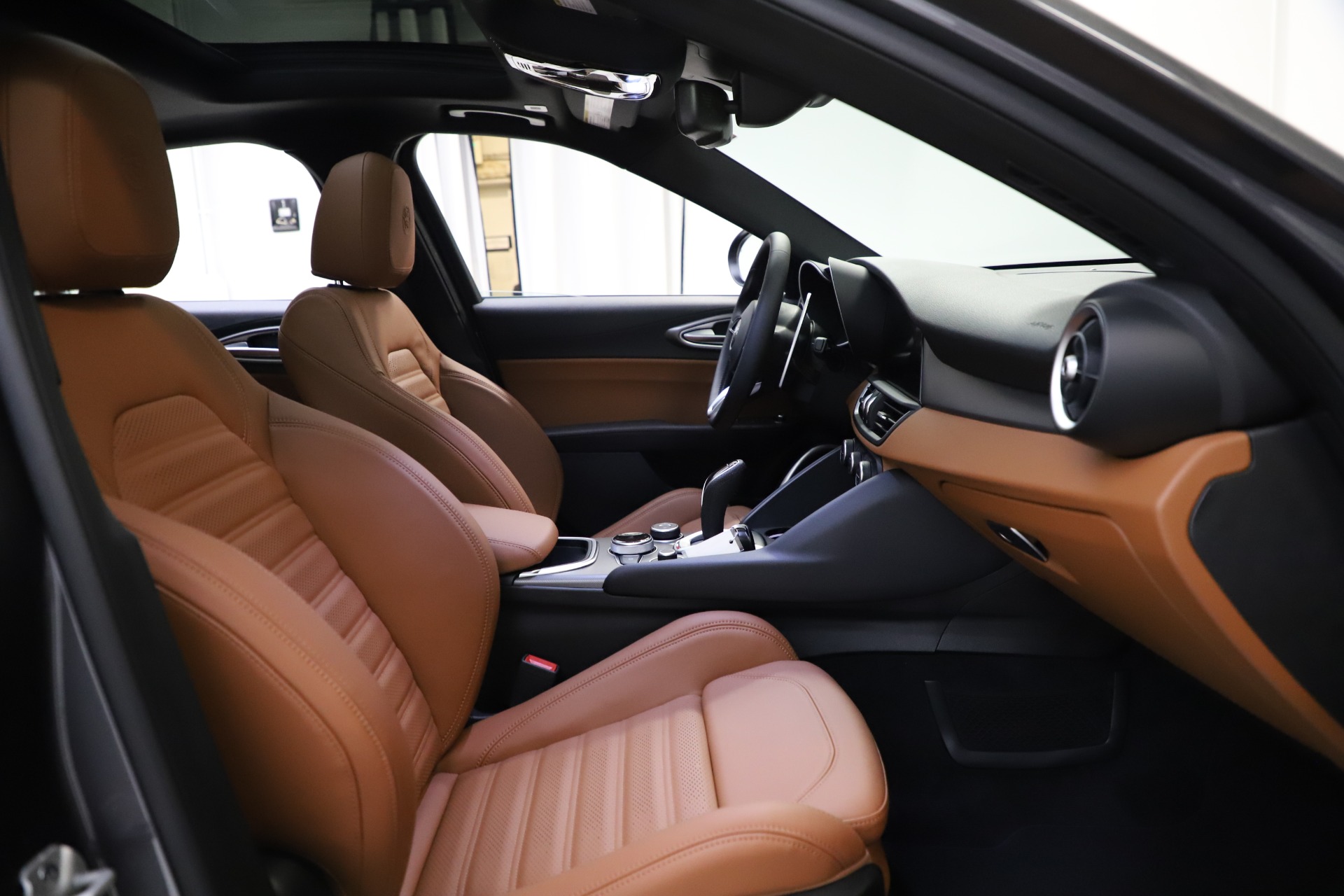 New 2021 Alfa Romeo Giulia Ti Sport Q4 | St. Petersburg, FL