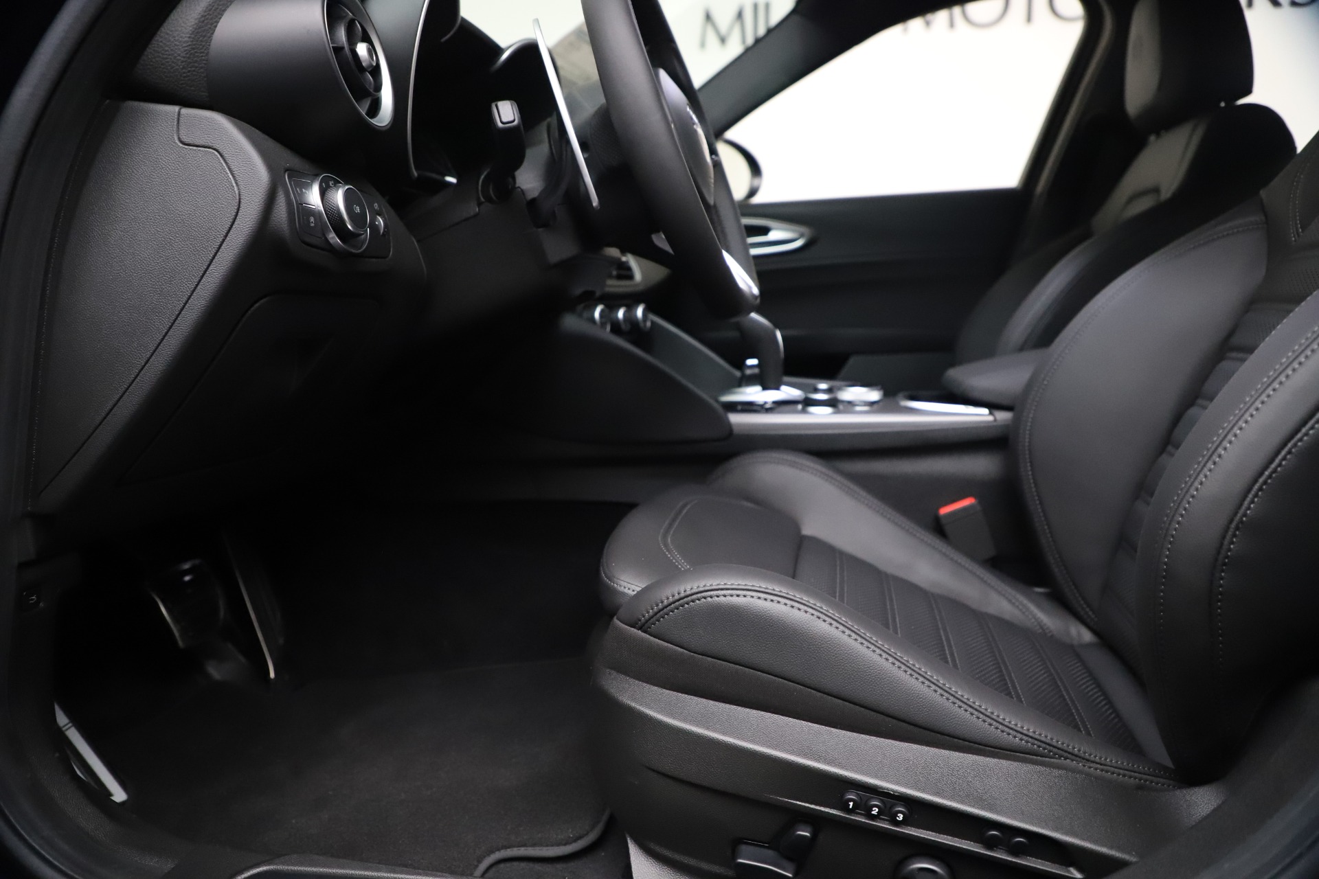 New 2021 Alfa Romeo Giulia Ti Sport Q4 | St. Petersburg, FL