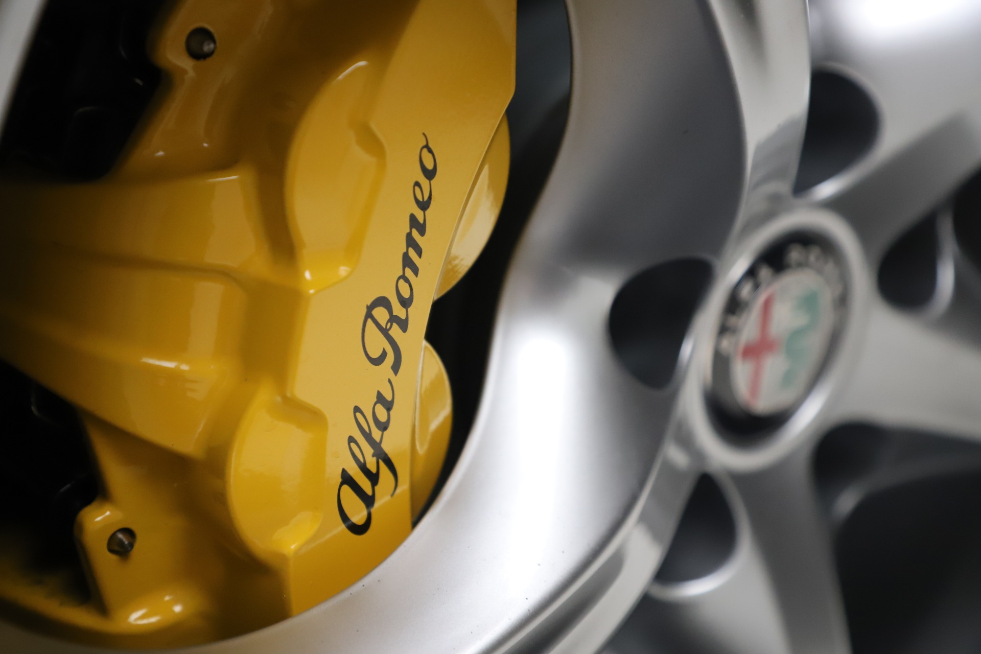 New 2021 Alfa Romeo Giulia Ti Sport Q4 | St. Petersburg, FL