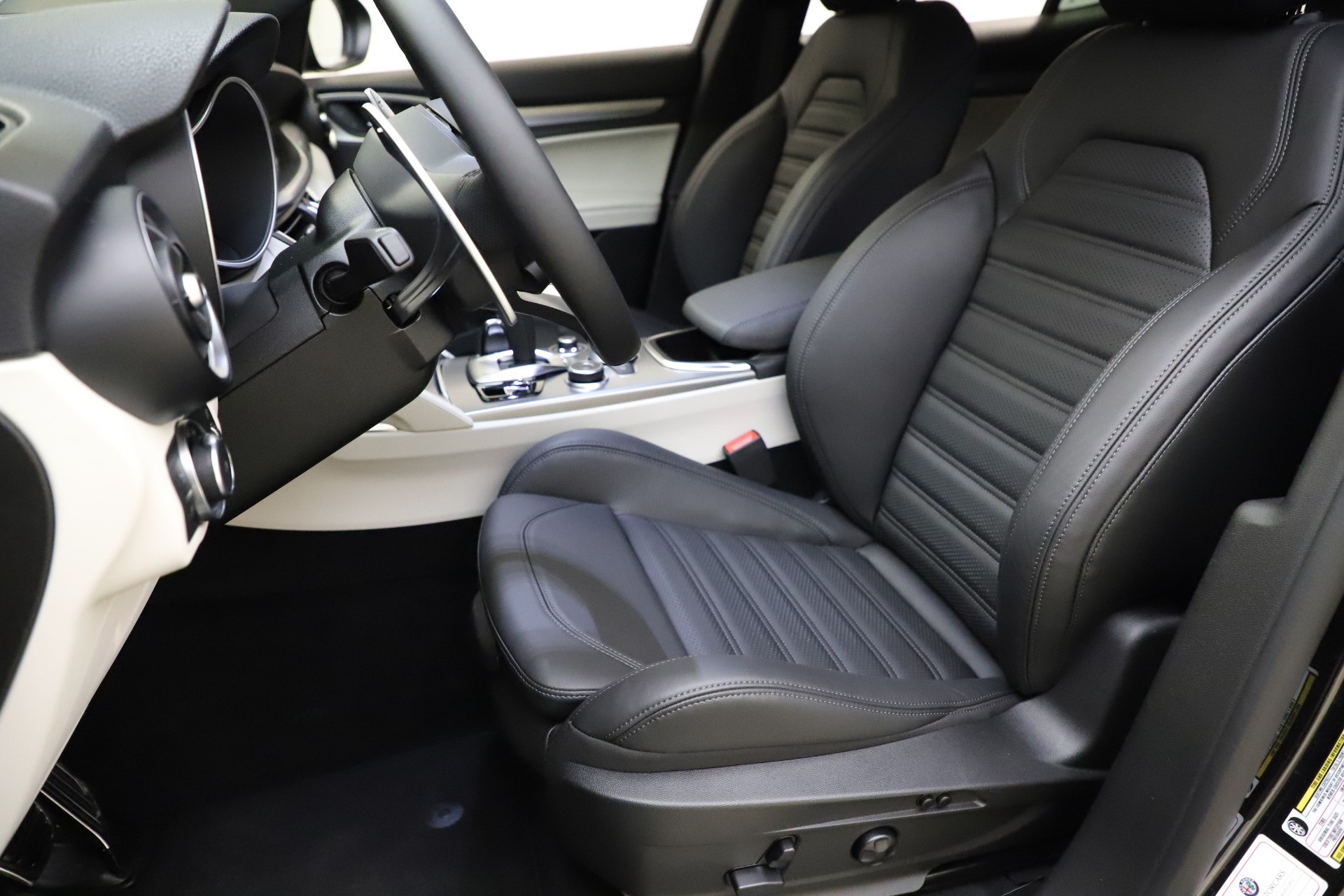 New 2021 Alfa Romeo Stelvio Ti Sport Q4 | St. Petersburg, FL