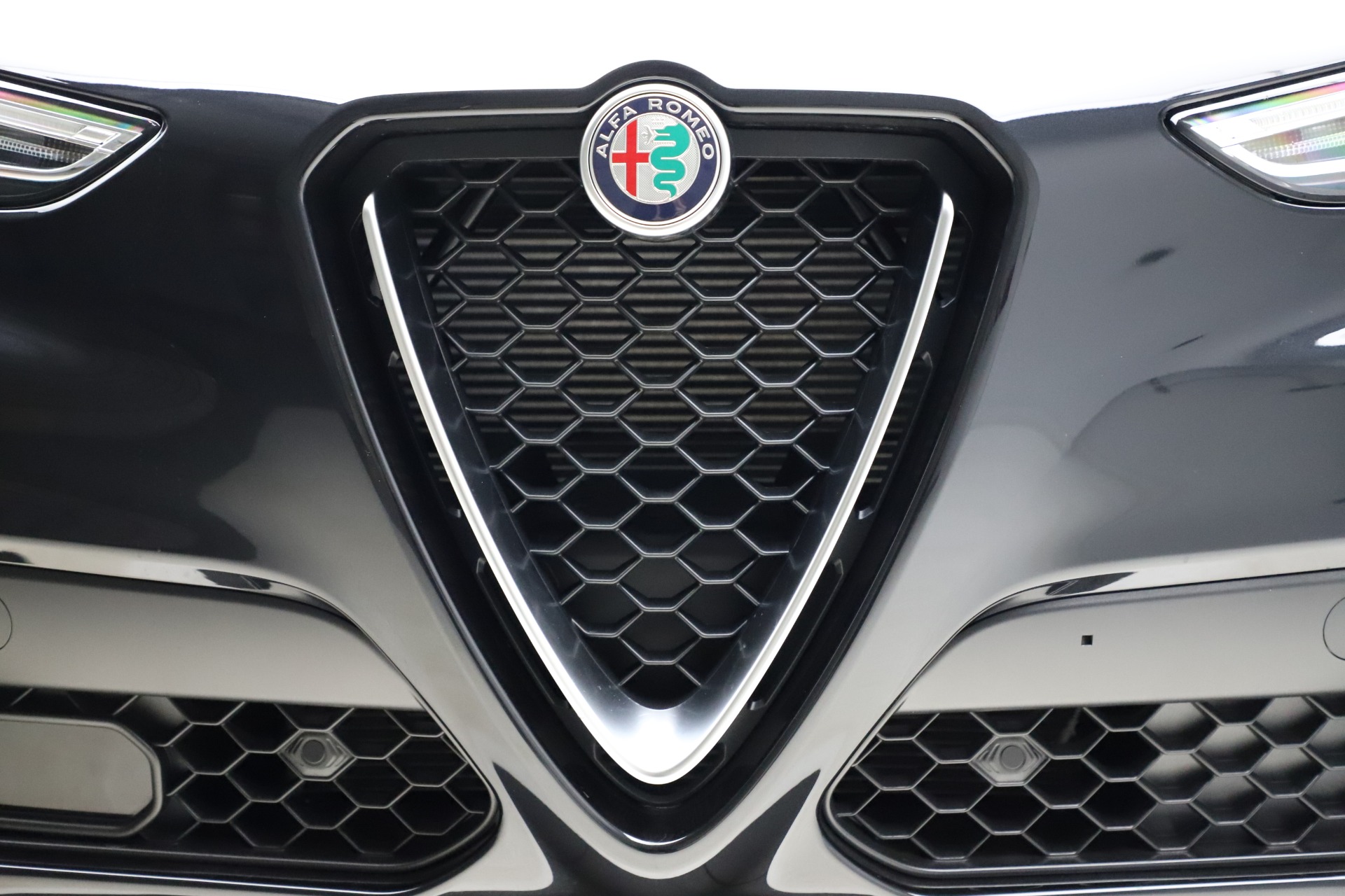 New 2021 Alfa Romeo Stelvio Ti Sport Q4 | St. Petersburg, FL