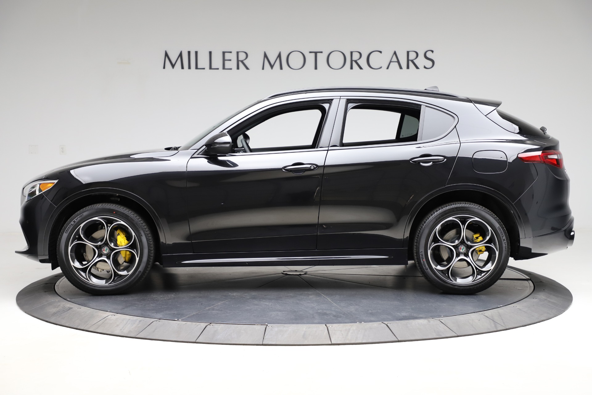 New 2021 Alfa Romeo Stelvio Ti Sport Q4 | St. Petersburg, FL