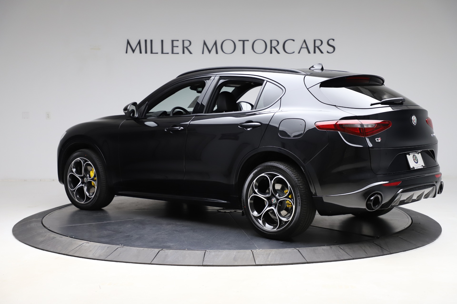 New 2021 Alfa Romeo Stelvio Ti Sport Q4 | St. Petersburg, FL
