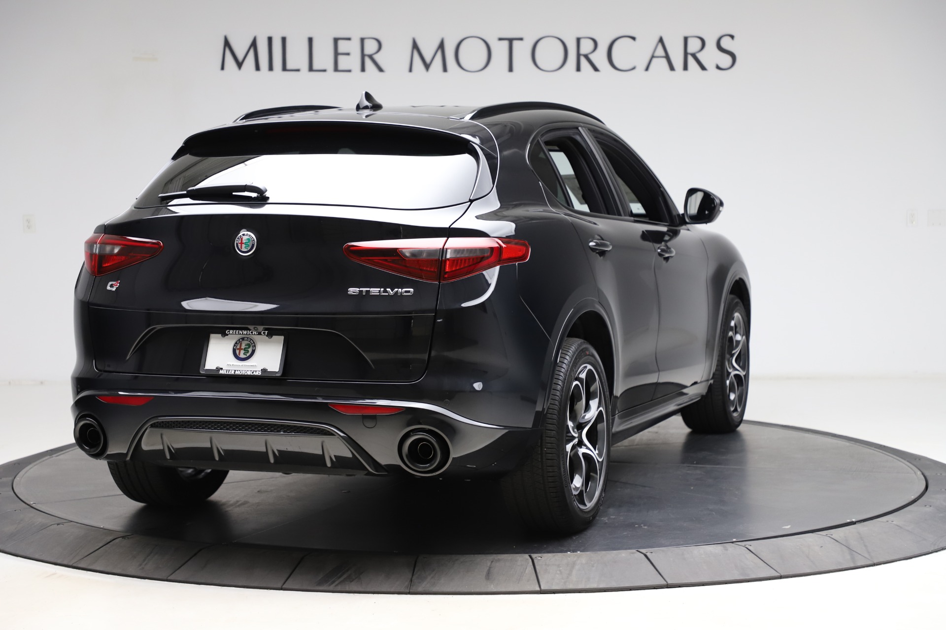 New 2021 Alfa Romeo Stelvio Ti Sport Q4 | St. Petersburg, FL