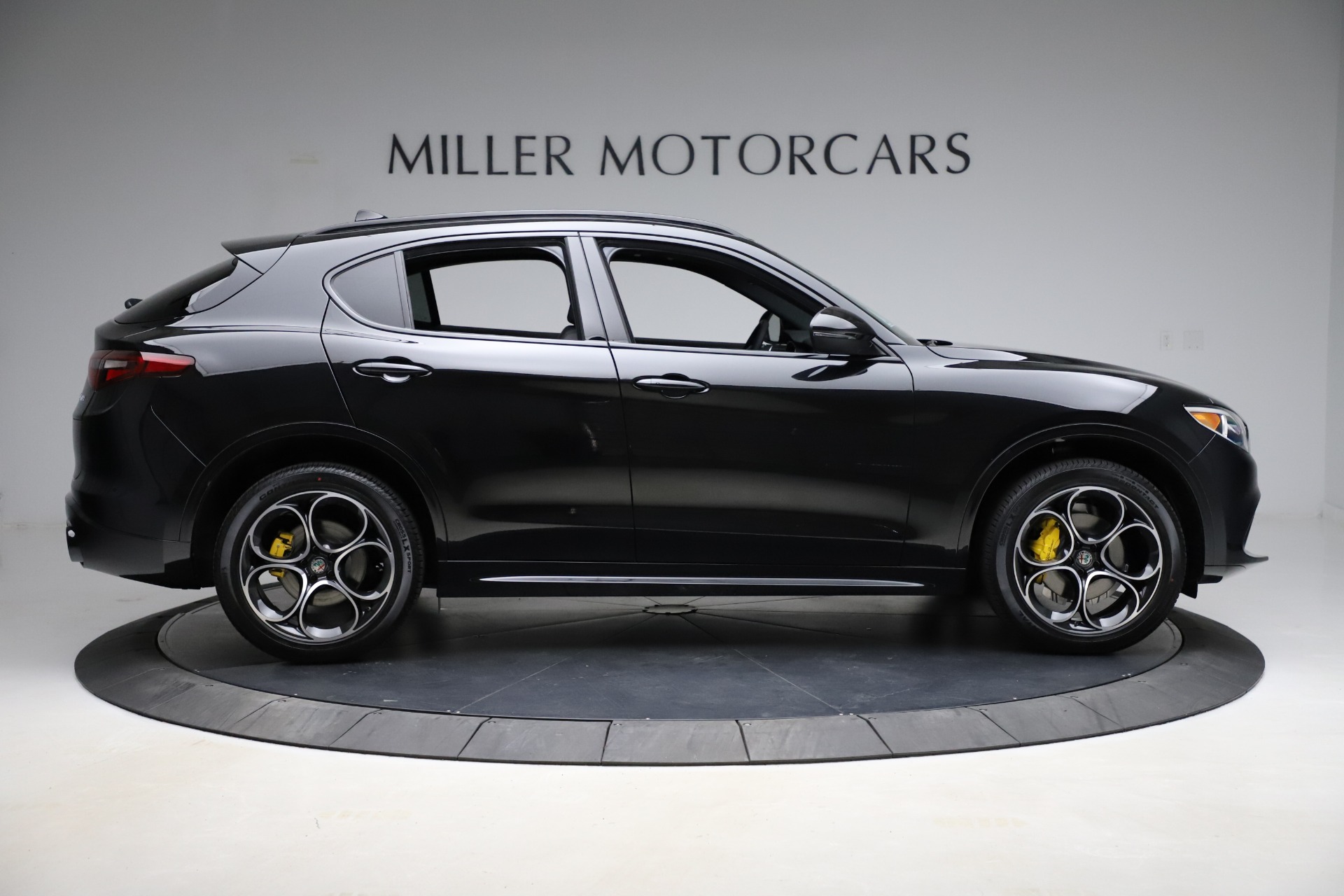 New 2021 Alfa Romeo Stelvio Ti Sport Q4 | St. Petersburg, FL