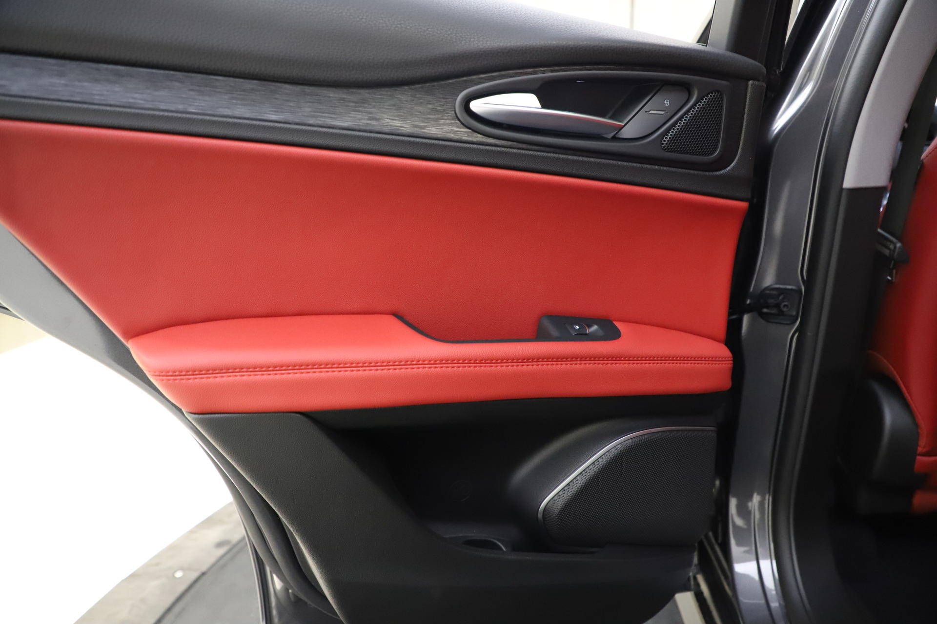 New 2021 Alfa Romeo Stelvio Q4 | St. Petersburg, FL
