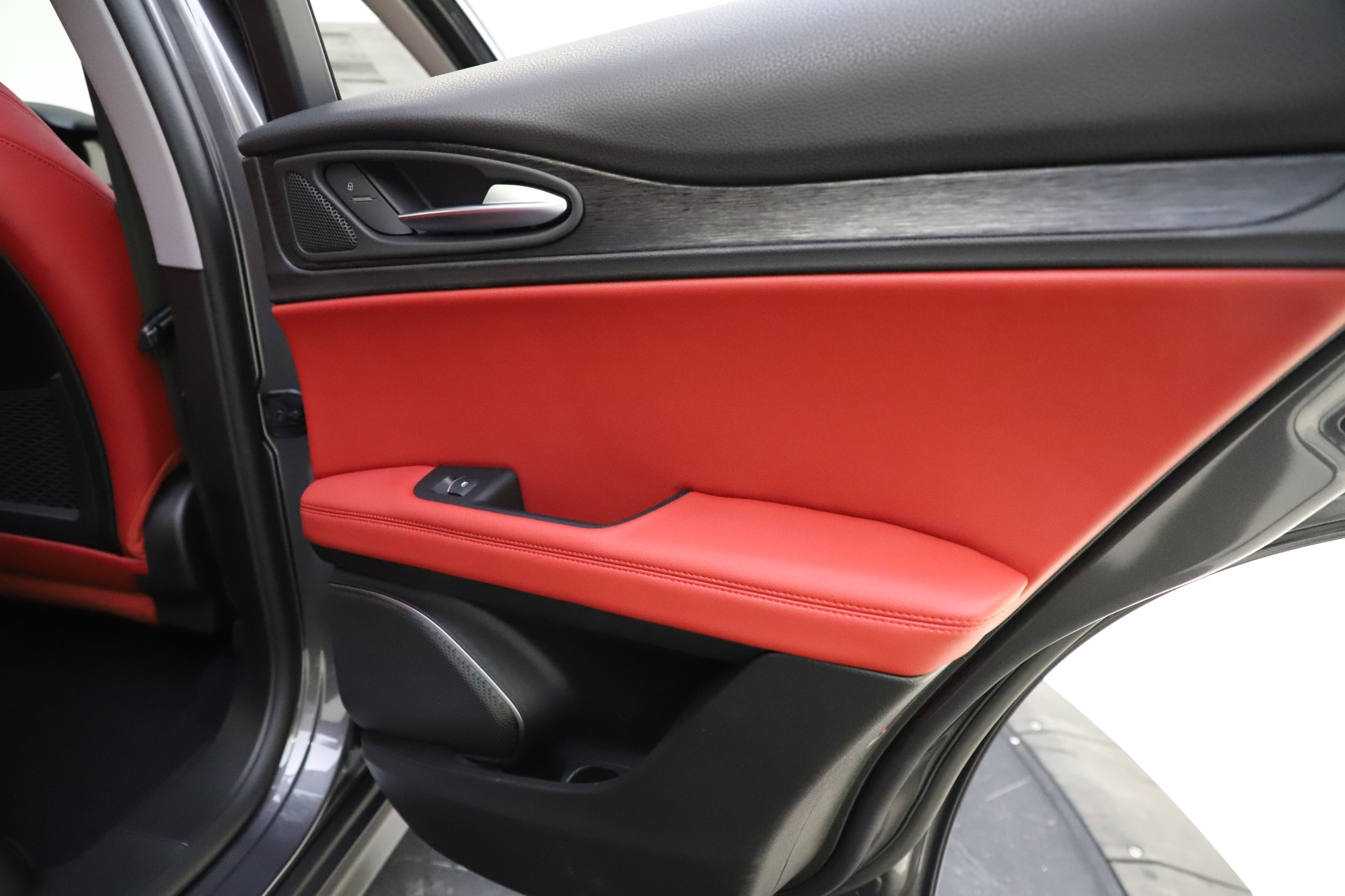 New 2021 Alfa Romeo Stelvio Q4 | St. Petersburg, FL