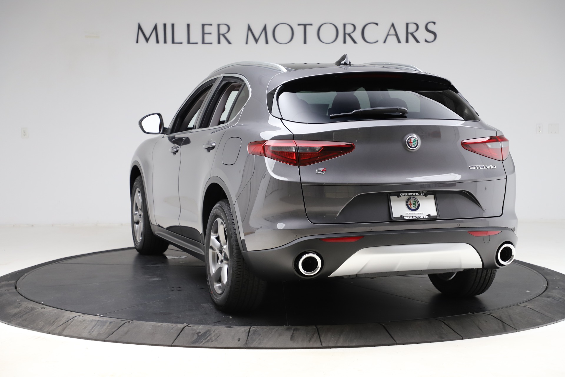 New 2021 Alfa Romeo Stelvio Q4 | St. Petersburg, FL