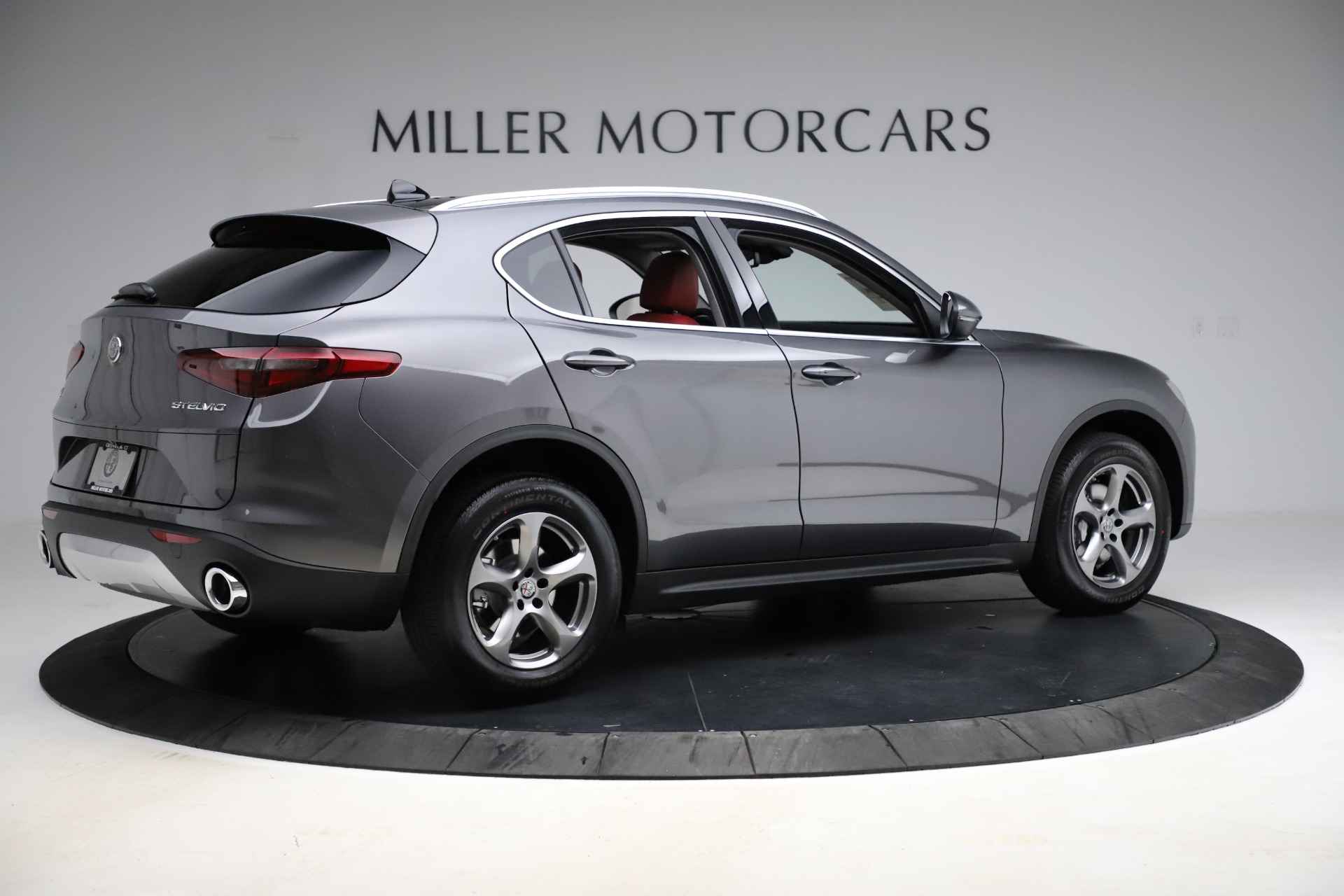 New 2021 Alfa Romeo Stelvio Q4 | St. Petersburg, FL