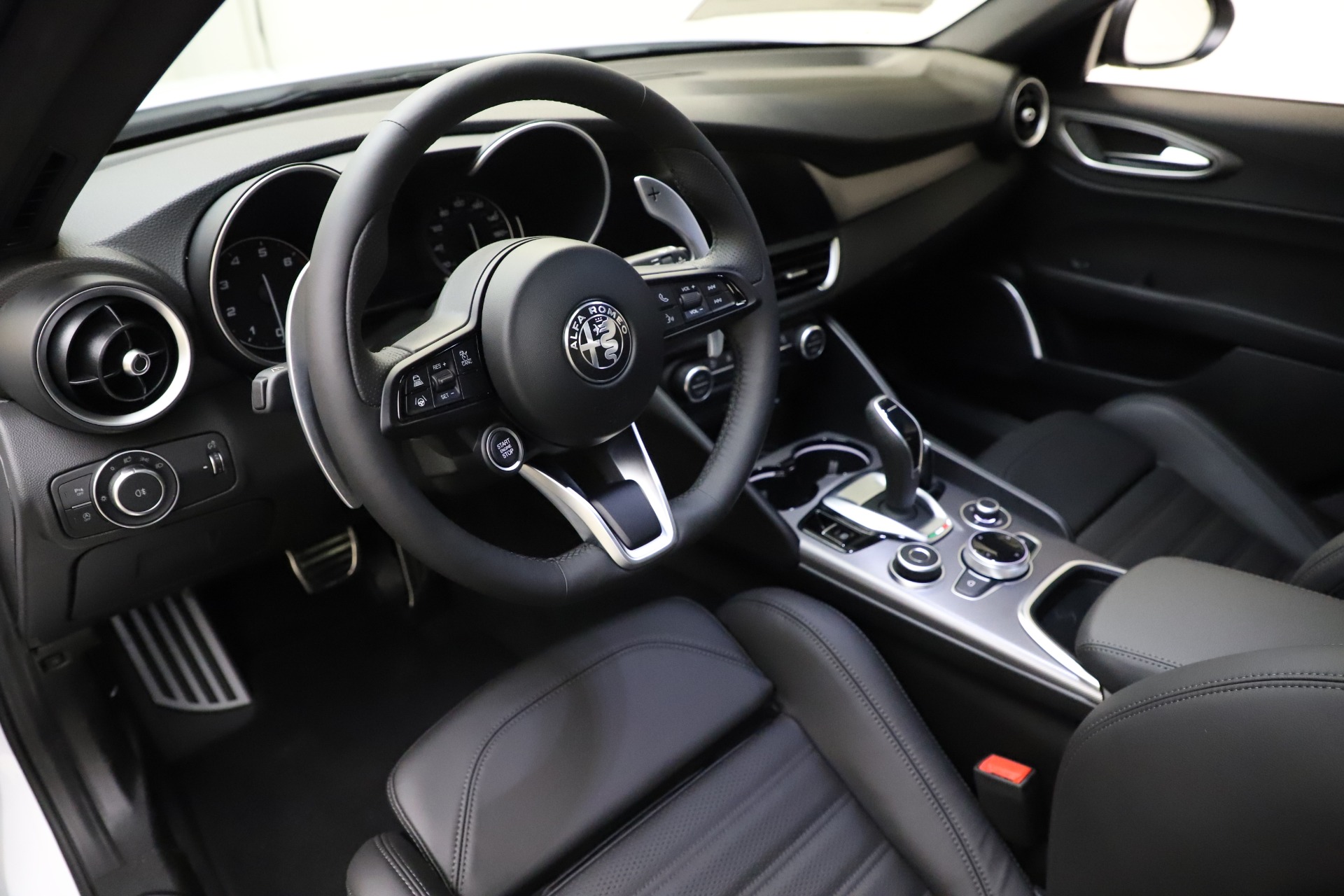 New 2021 Alfa Romeo Giulia Ti Sport | St. Petersburg, FL