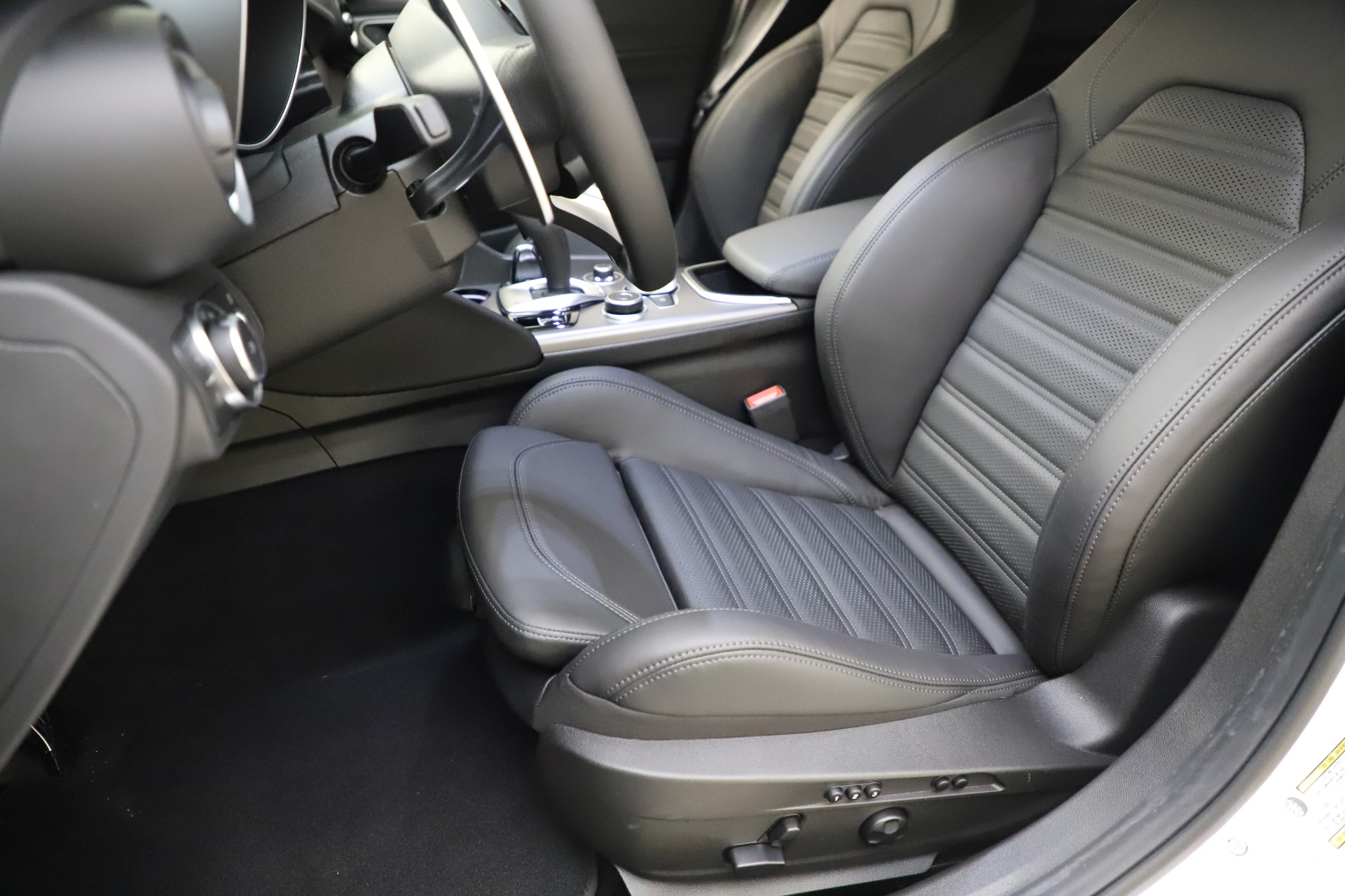 New 2021 Alfa Romeo Giulia Ti Sport | St. Petersburg, FL