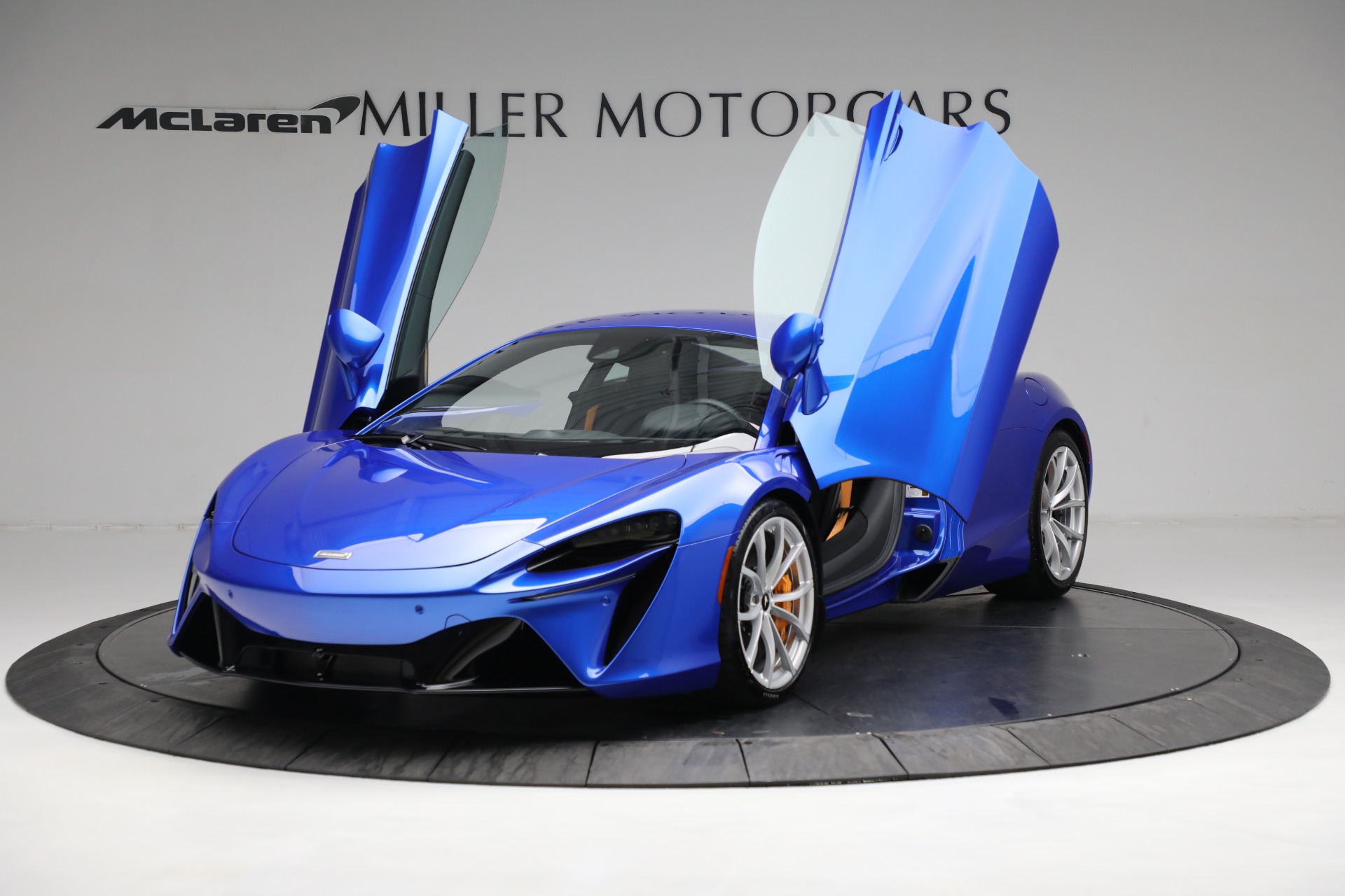 New 2023 McLaren Artura | St. Petersburg, FL