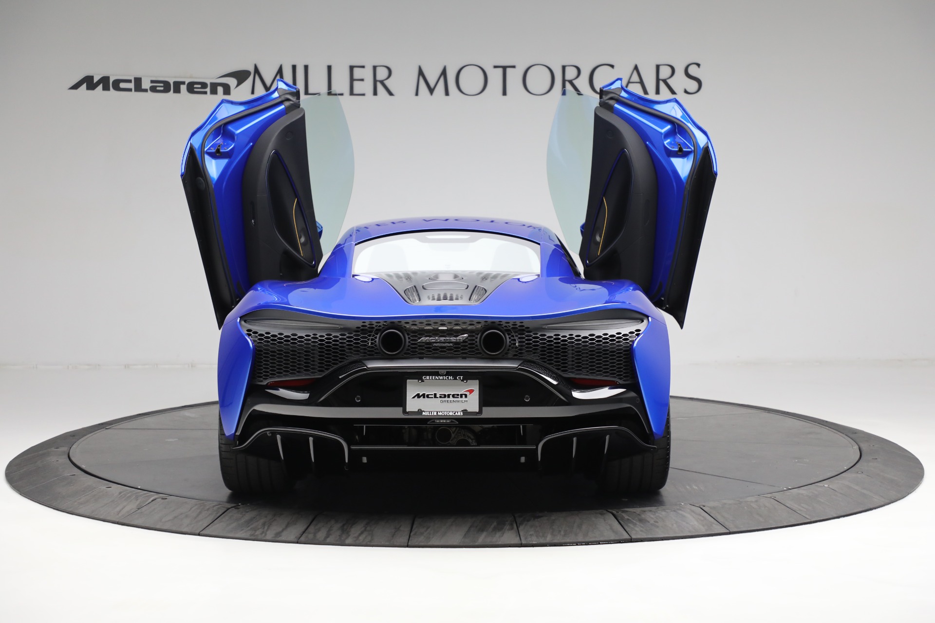 New 2023 McLaren Artura | St. Petersburg, FL