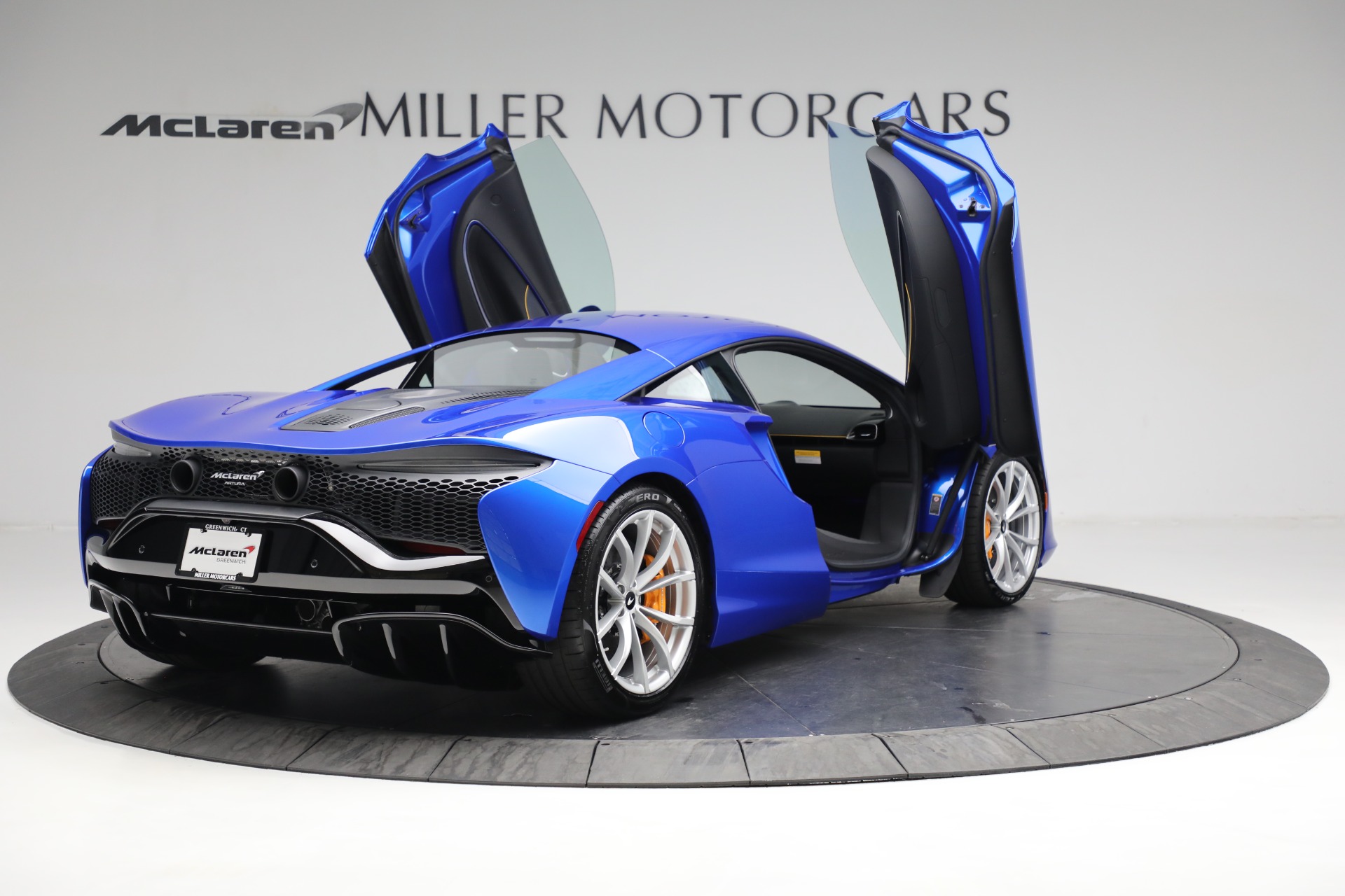 New 2023 McLaren Artura | St. Petersburg, FL