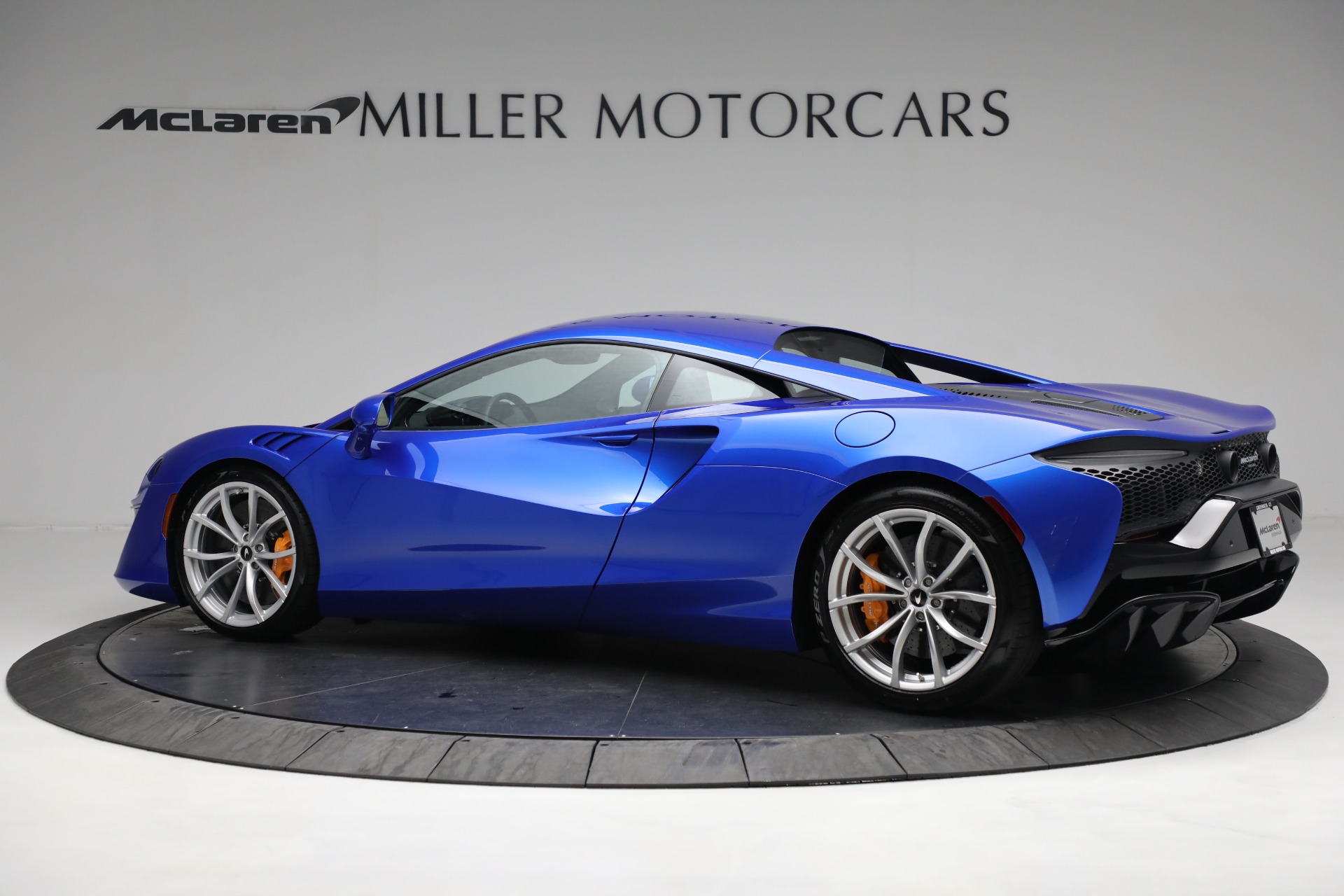 New 2023 McLaren Artura | St. Petersburg, FL