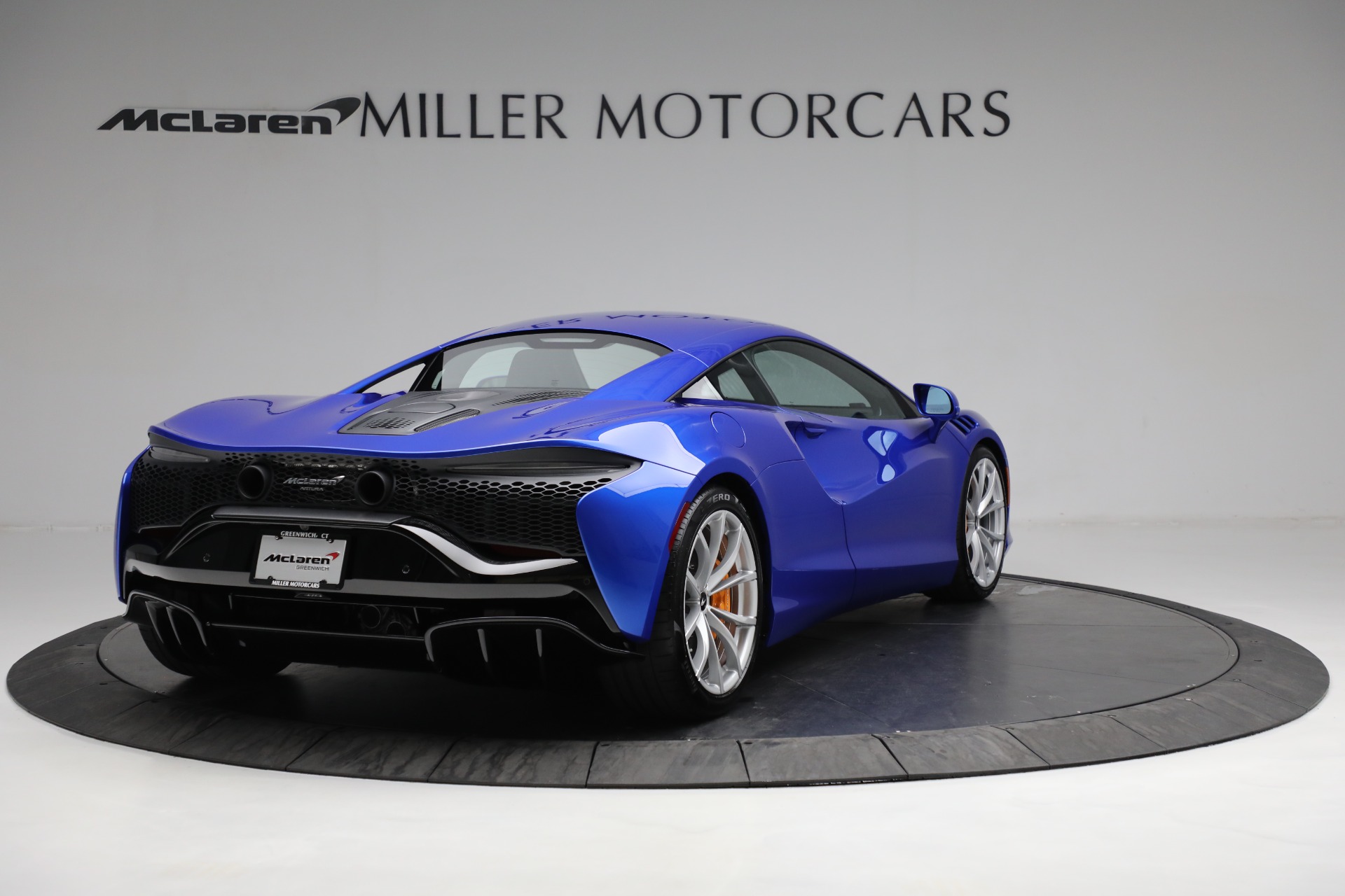New 2023 McLaren Artura | St. Petersburg, FL