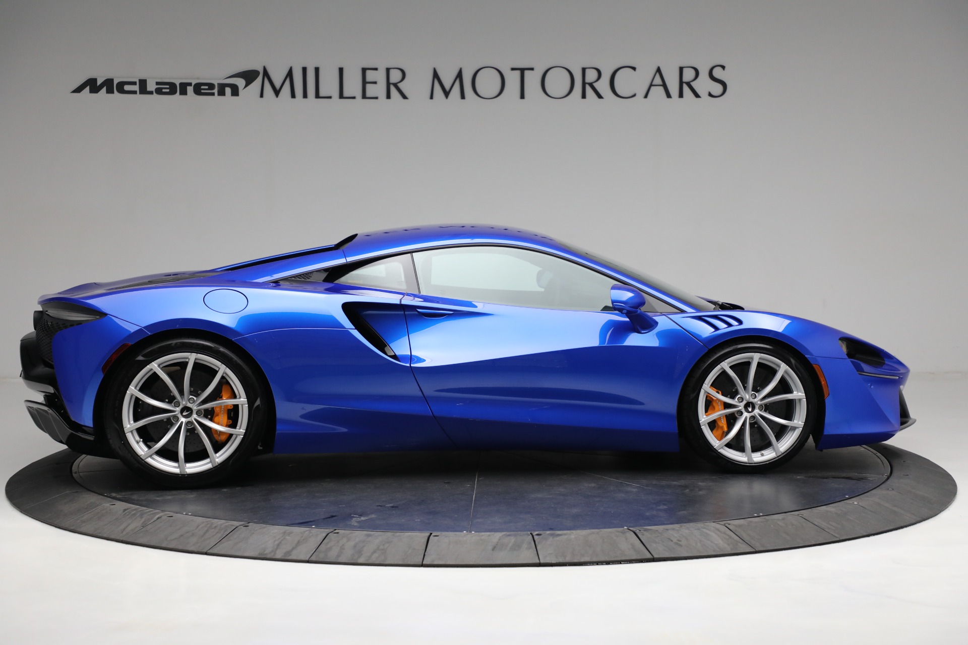 New 2023 McLaren Artura | St. Petersburg, FL
